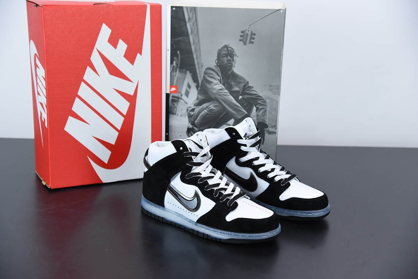 耐克Slam Jam x Nike Dunk High 黑白联名系列全头层皮高帮休闲滑板鞋纯原版本 货号：DA1639-101