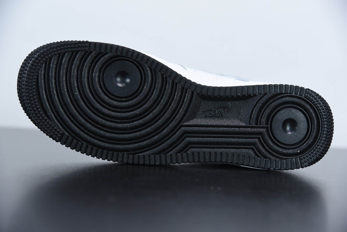耐克Nike Air Force 1 Low 马克笔黑白缝线空军一号低帮运动休闲板鞋纯原版本 货号： CV1724-104