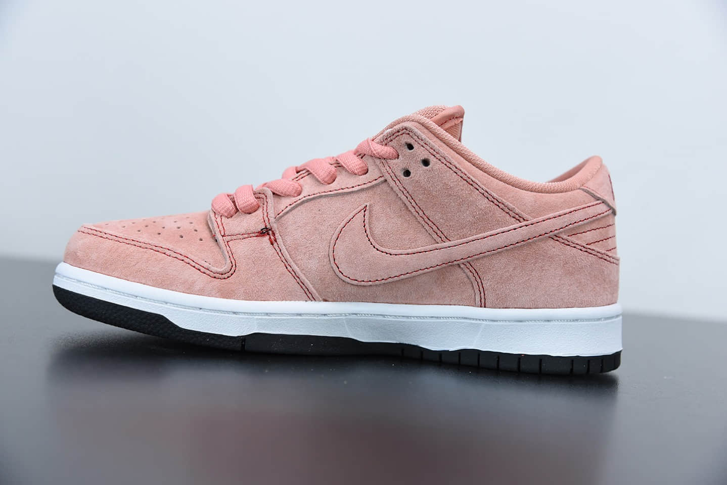 耐克Nike SB Dunk Low “Pink”麂皮粉红低帮板鞋纯原版本 货号：CV1655-600