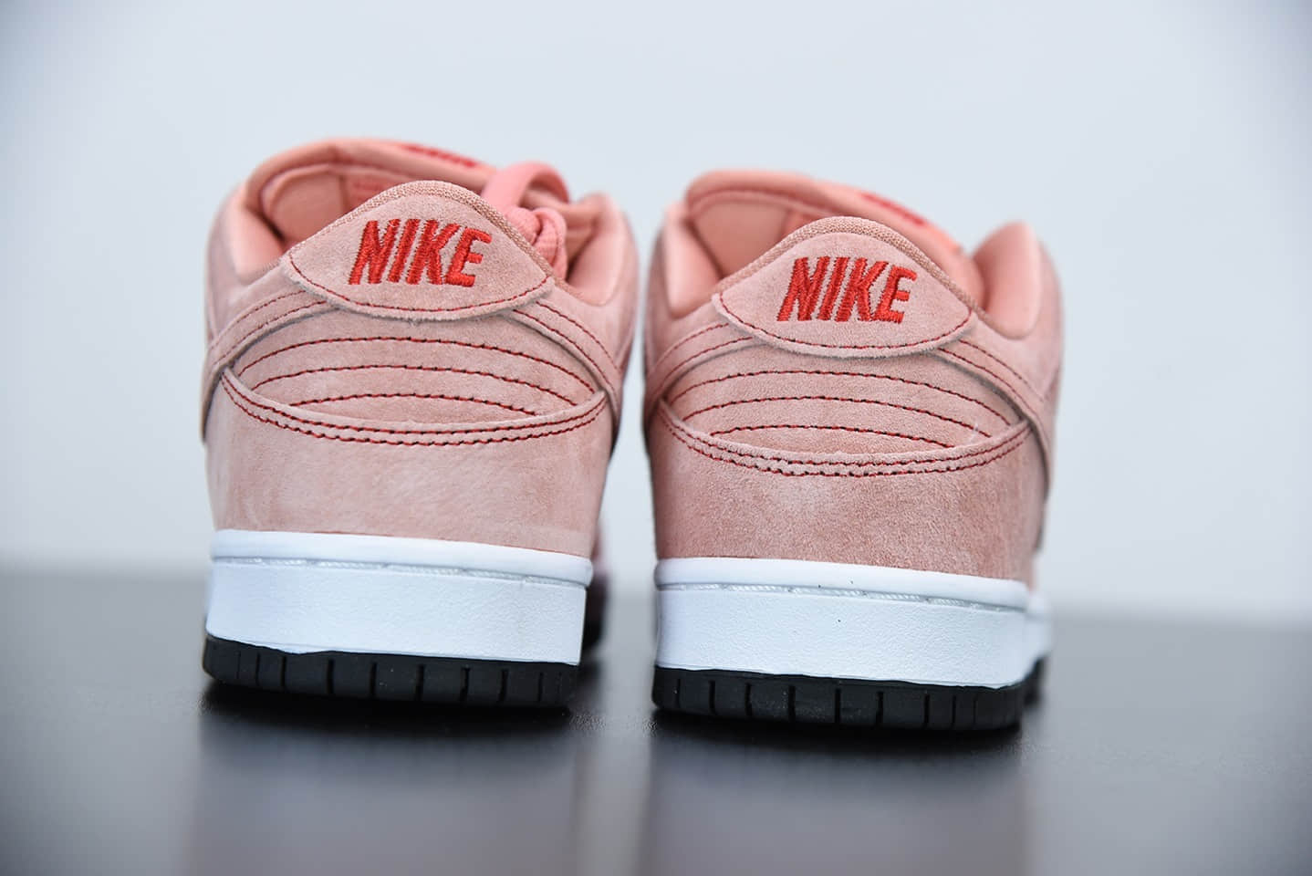 耐克Nike SB Dunk Low “Pink”麂皮粉红低帮板鞋纯原版本 货号：CV1655-600