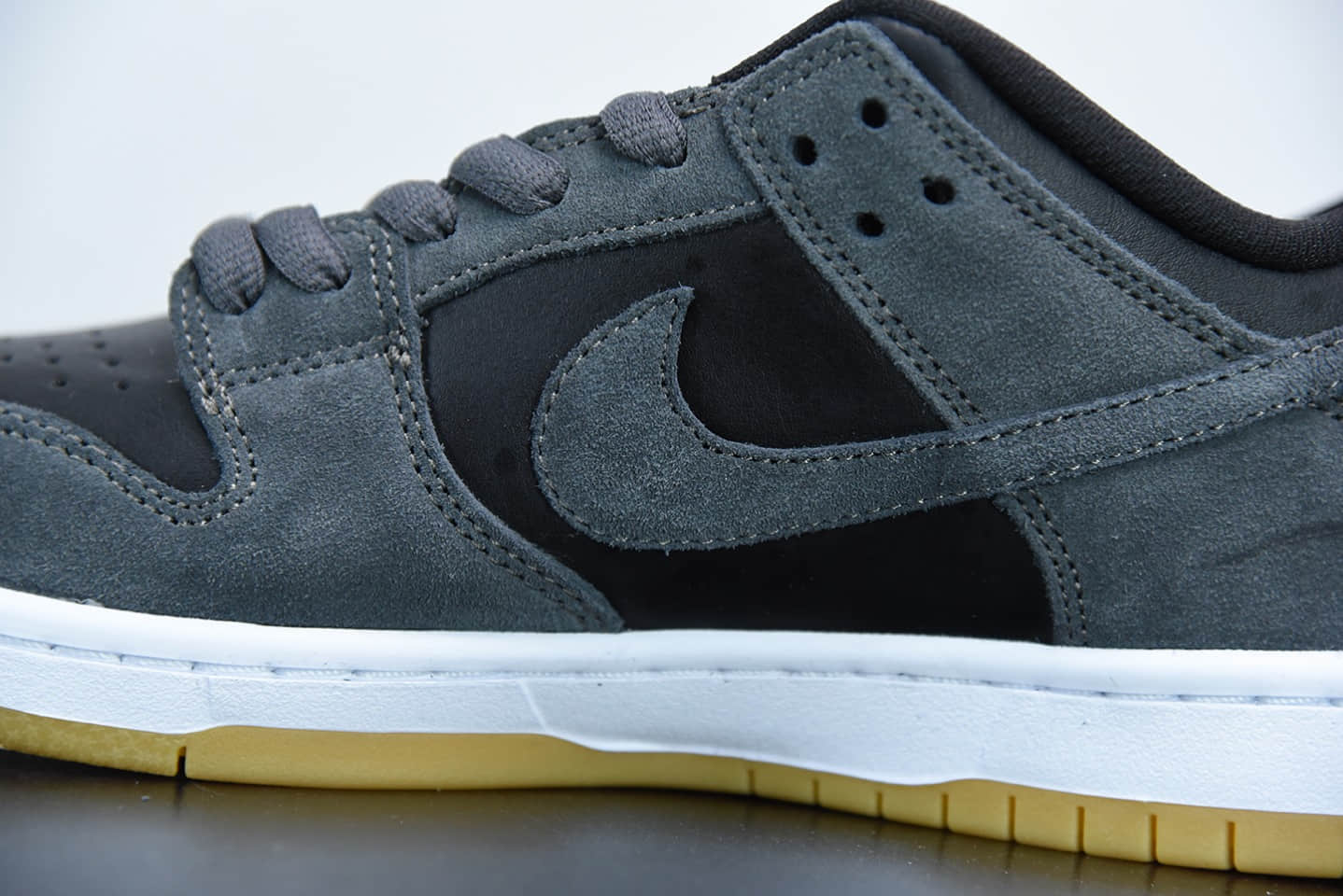 耐克Nike SB Dunk Low TRD “Dark Grey”雾霾灰扣篮系列低帮经典百搭休闲运动鞋纯原版本 货号：AR0778-001