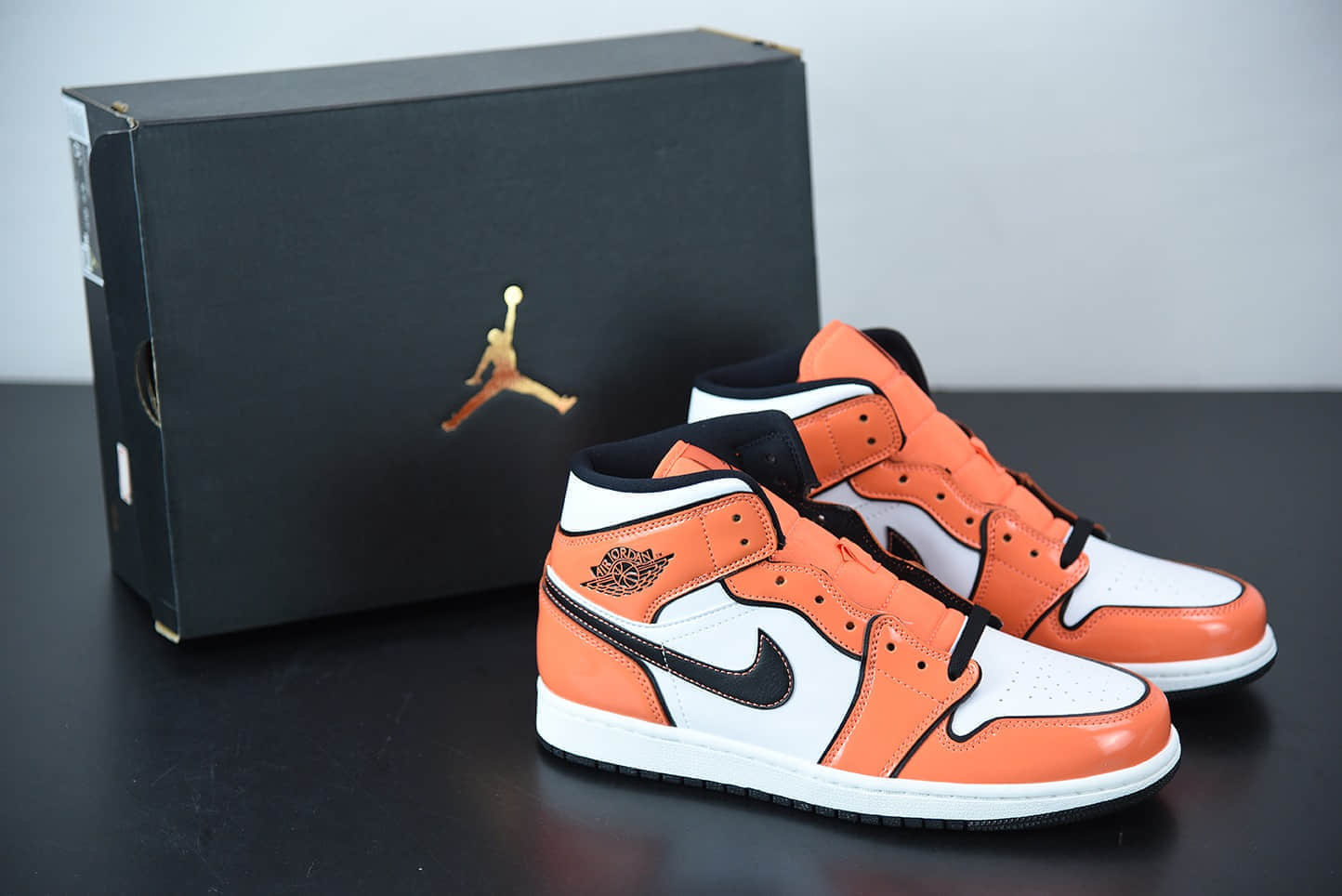 乔丹Air Jordan 1 Mid “Turf Orange”二次元七龙珠悟空配色中帮篮球鞋纯原版本货号：DD6834-802