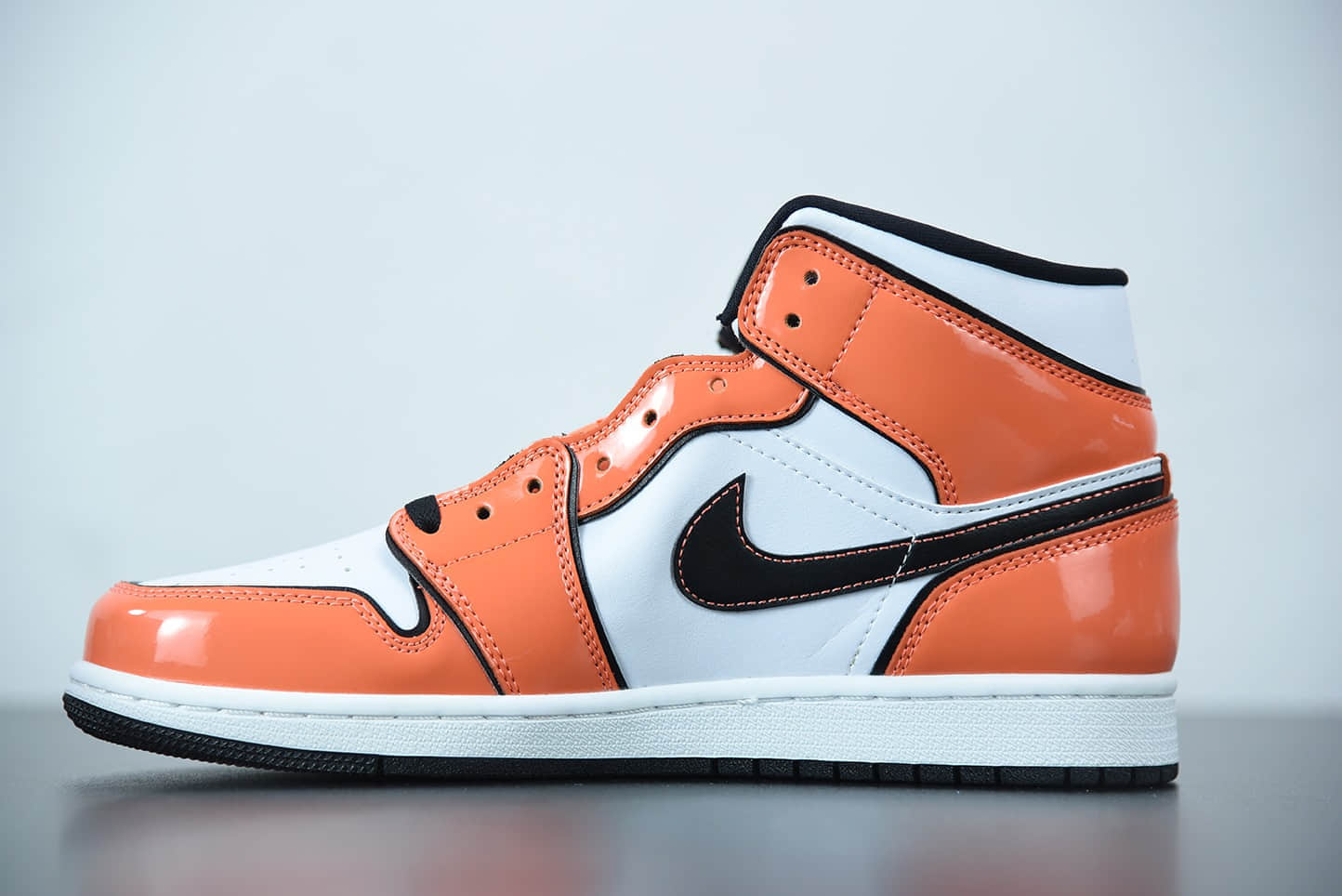 乔丹Air Jordan 1 Mid “Turf Orange”二次元七龙珠悟空配色中帮篮球鞋纯原版本货号：DD6834-802