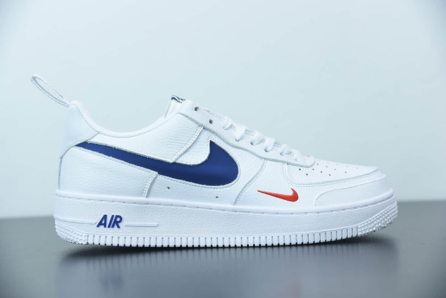 耐克Nike Air Force 1 Low 白蓝缝线空军一号低帮百搭休闲运动板鞋纯原版本 货号：CK7213-104