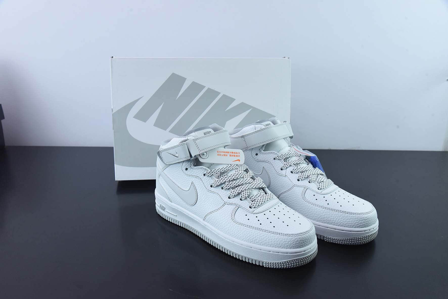 耐克Nike Air Force 1 Mid 马克线满天星冰灰配色空军一号中帮休闲板鞋纯原版本 货号：MK0619-211