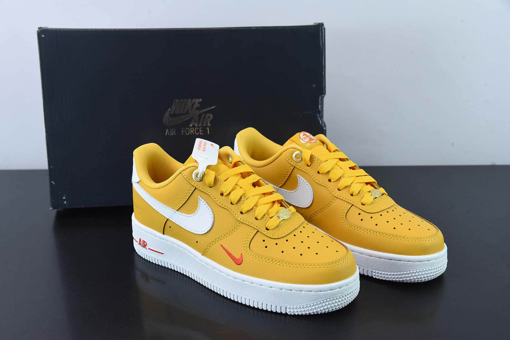 耐克Nike Air Force 1 '07 Low 白橙黄红小勾空军一号低帮运动休闲板鞋纯原版本 货号：DQ7582-700