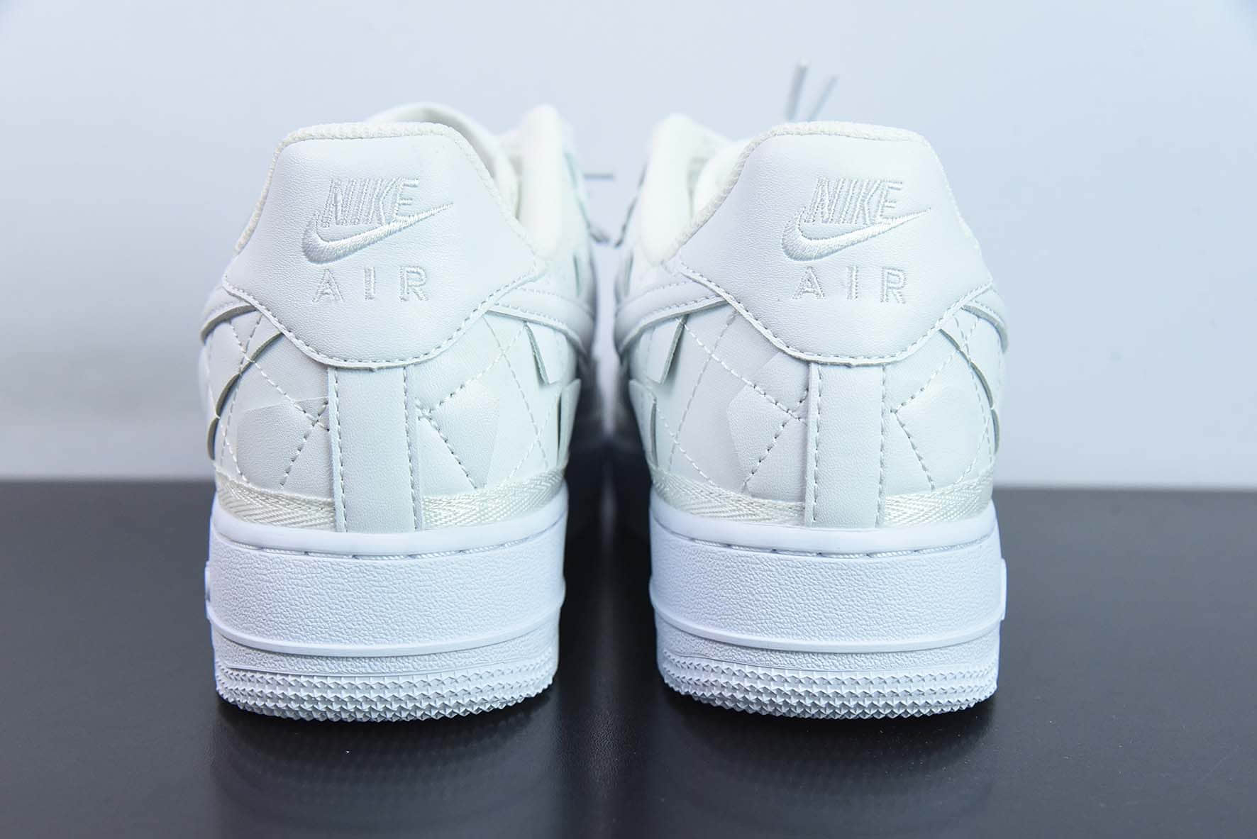 耐克Nike Billie Eilish x Nk Air Force 1'07 Low 碧梨联名全白碎布格子空军一号低帮休闲板鞋纯原版本 货号：DZ3674-100