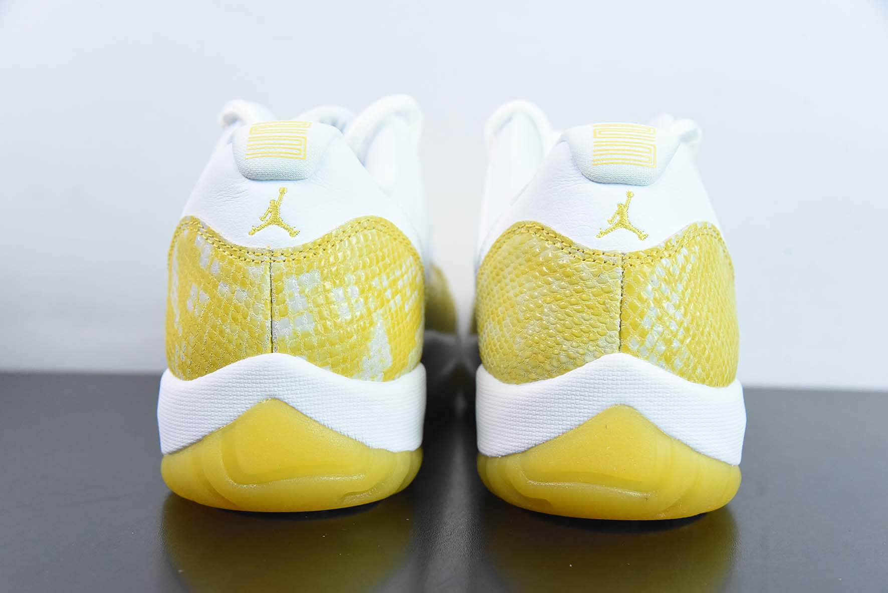 乔丹Air Jordan 11 Low Yellow SnakeskinAJ11 复刻黄色蛇纹低帮实战篮球鞋纯原版本 货号：AH7860-107 