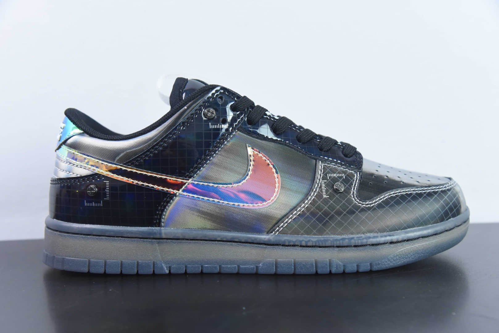 耐克Nike Dunk Low Hyperflat 黑灰黄镭射渐变 SB低帮休闲板鞋纯原版本 货号：FV3617-001