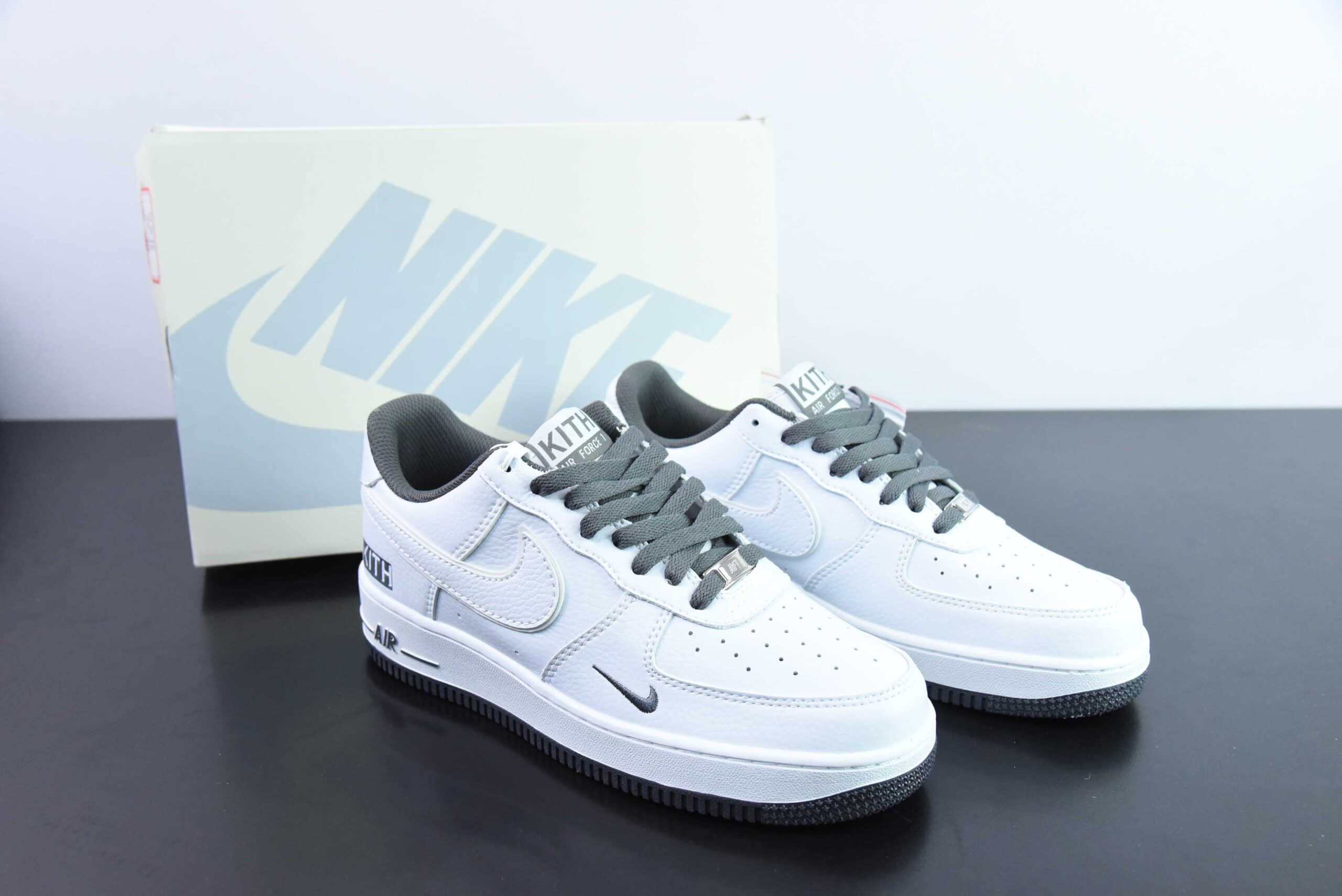 耐克Nike Air Force 1 Low 07 KITH联名白深灰空军一号低帮休闲板鞋纯原版本 货号：KT1659-010