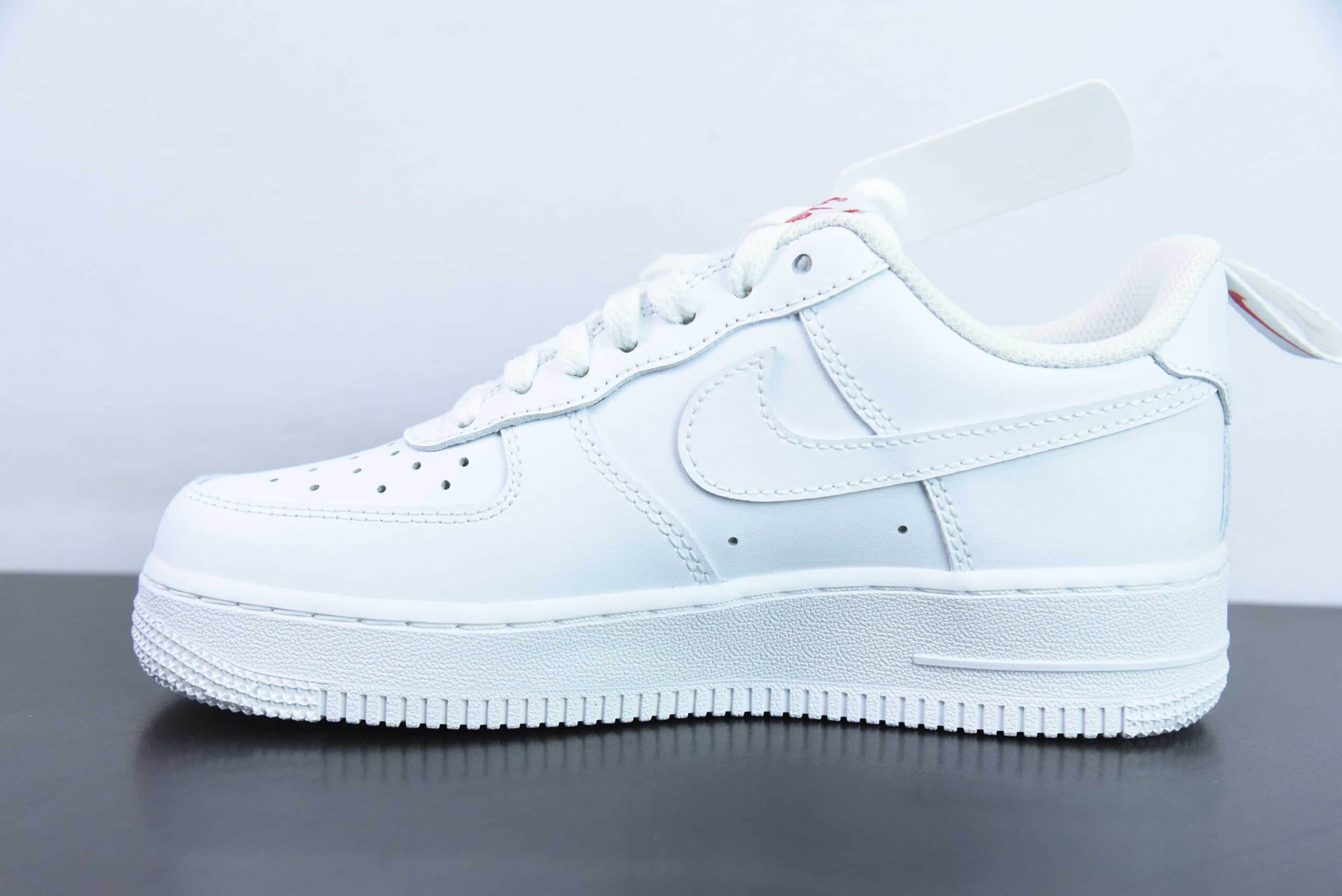 耐克Nike Air Force 1 Low 07 白红小勾空军一号低帮休闲板鞋纯原版本 货号：FZ7187-100 