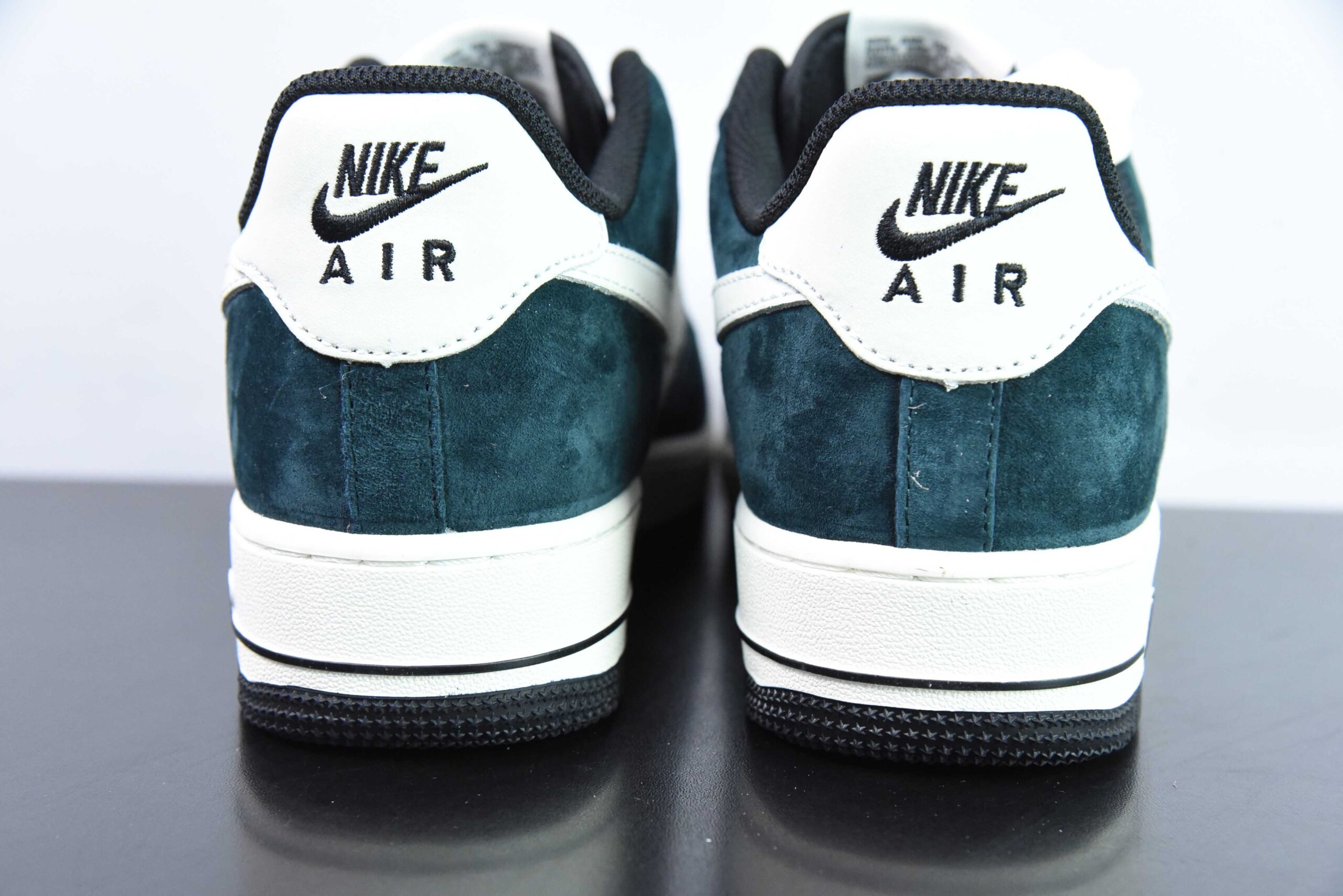 耐克Nike Air Force 1 Low 07 灰绿麂皮空军一号低帮休闲板鞋纯原版本 货号：NT9955-318
