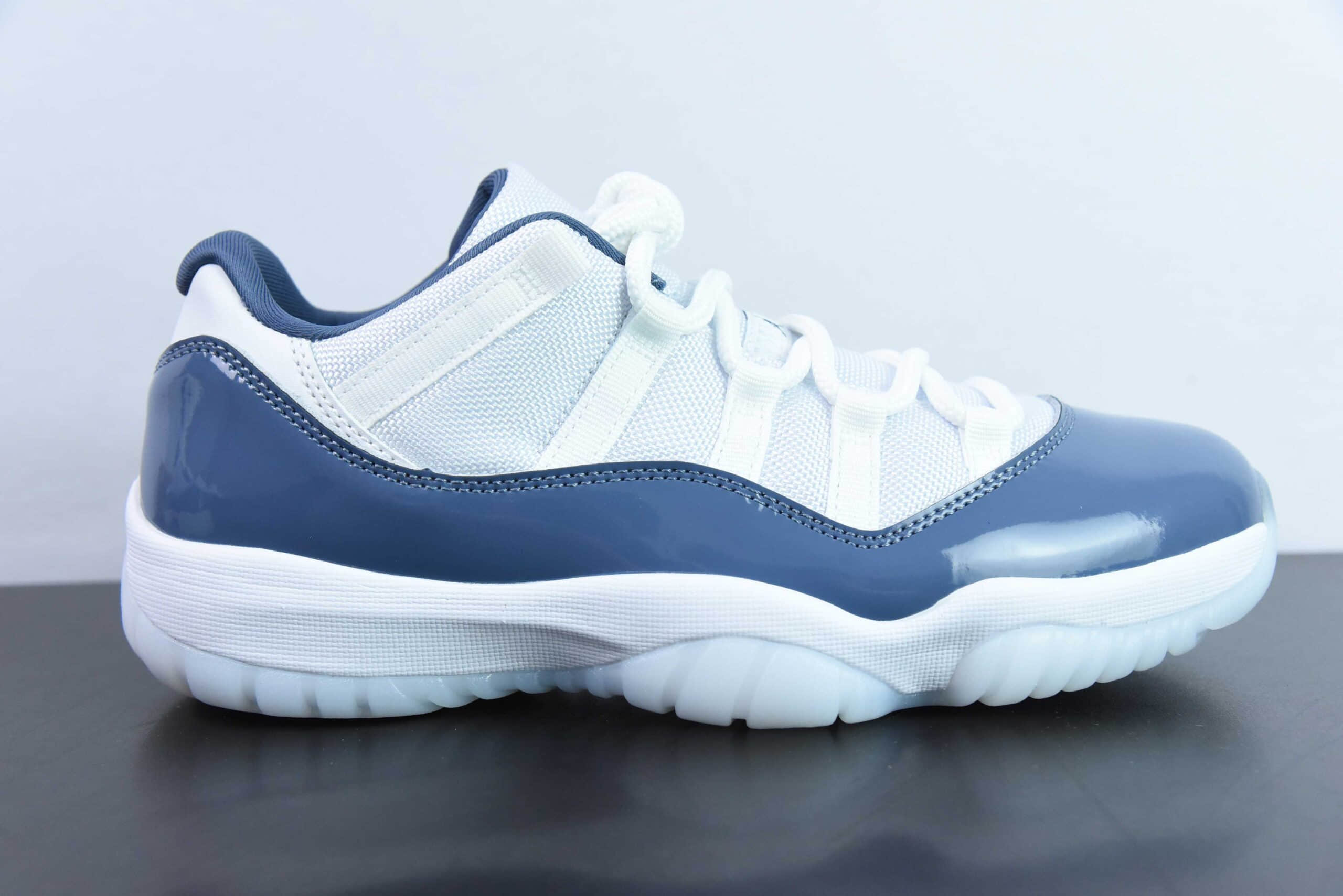 乔丹Air Jordan 11 Retro LowDiffused BlueAJ11漆皮漫射蓝白低帮运动文化篮球鞋纯原版本 货号：FV5104-104