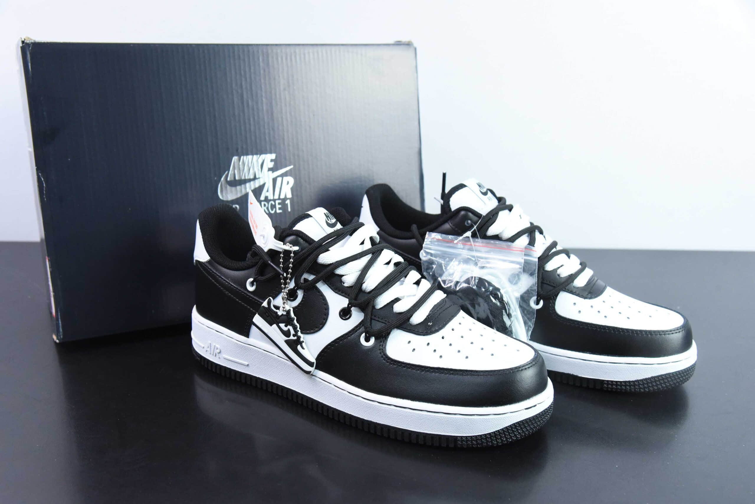 耐克Nike Air Force 1 Low黑白熊猫绑带空军一号低帮休闲板鞋纯原版本 货号：CV1724-108