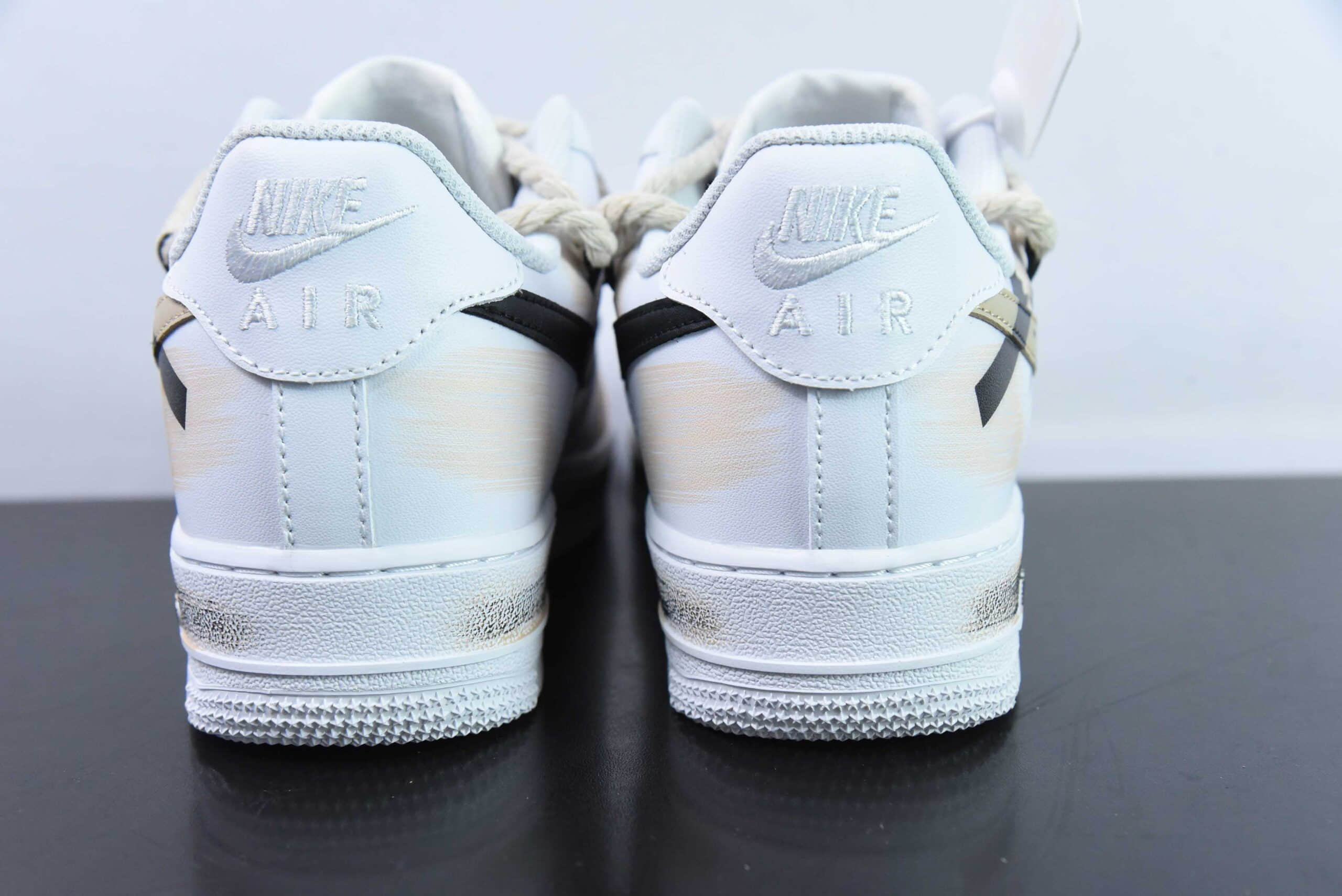 耐克Nike Air Force 1'07 Low 二次元主题米白黑喷绘断勾空军一号绑带低帮休闲板鞋纯原版本 货号：ZH0316-013