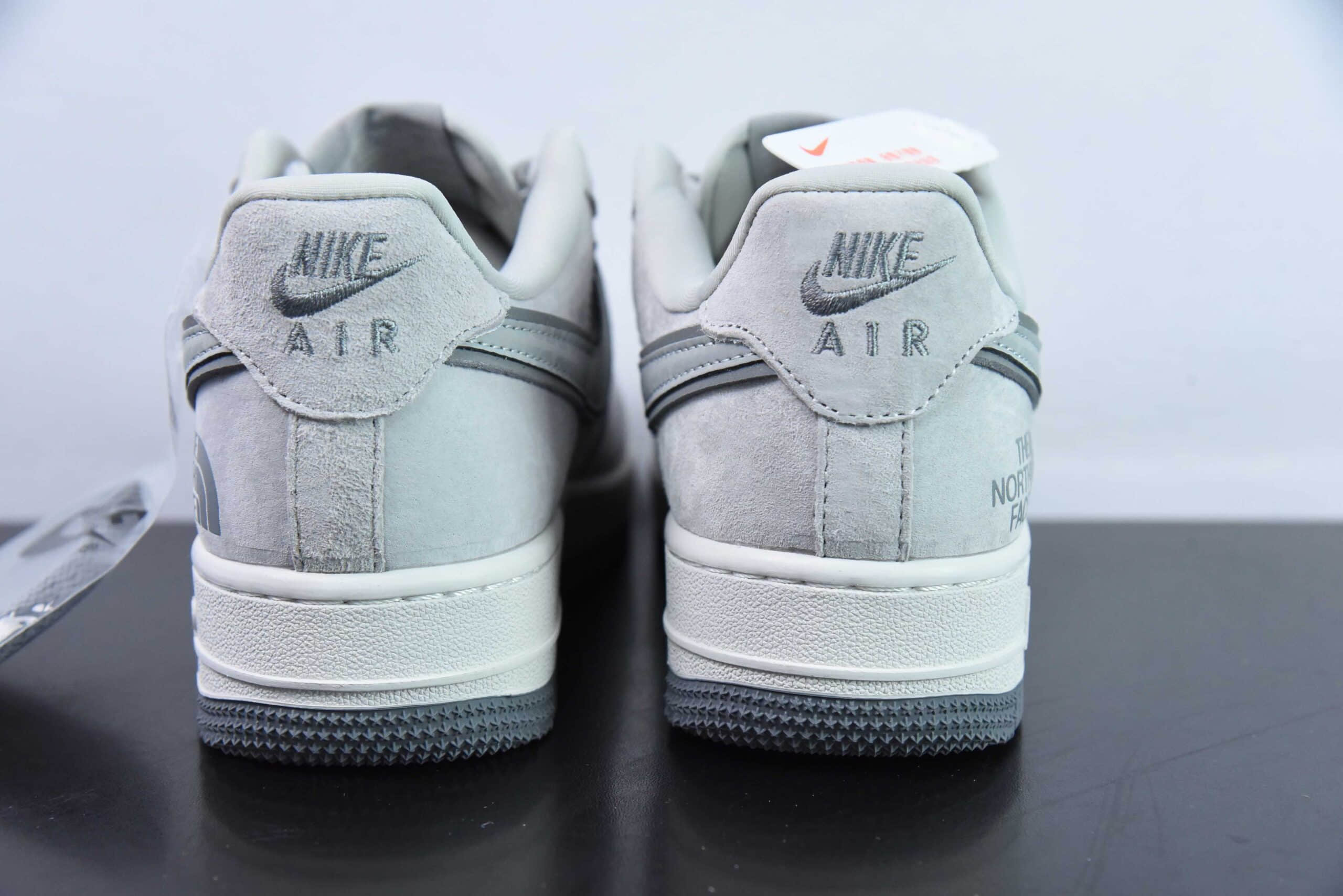 耐克Nike Air Force 1'07 Low 北面CDG联名米浅灰猪八空军一号低帮休闲板鞋纯原版本 货号：HD1968-016