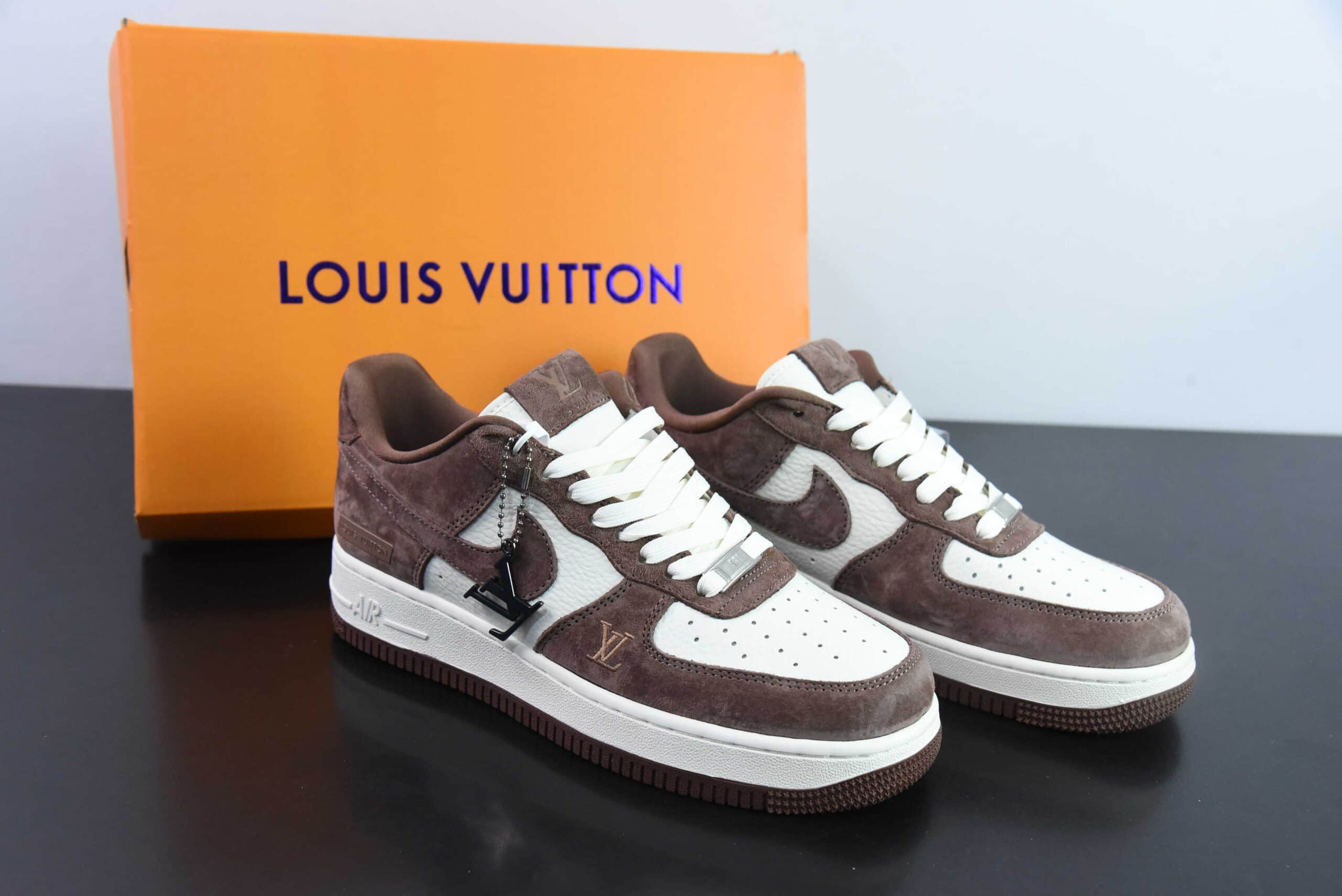 耐克Nike Air Force 1'07 Low LV联名巧克力猪八空军一号低帮休闲板鞋纯原版本 货号：HD1968-022