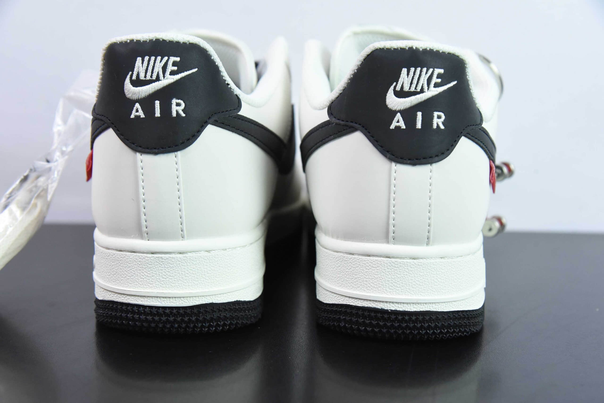 耐克NIke Air Force 1 '07 Low “Supreme联名米黑” 空军一号低帮休闲板鞋纯原版本 货号：HD1968-009 