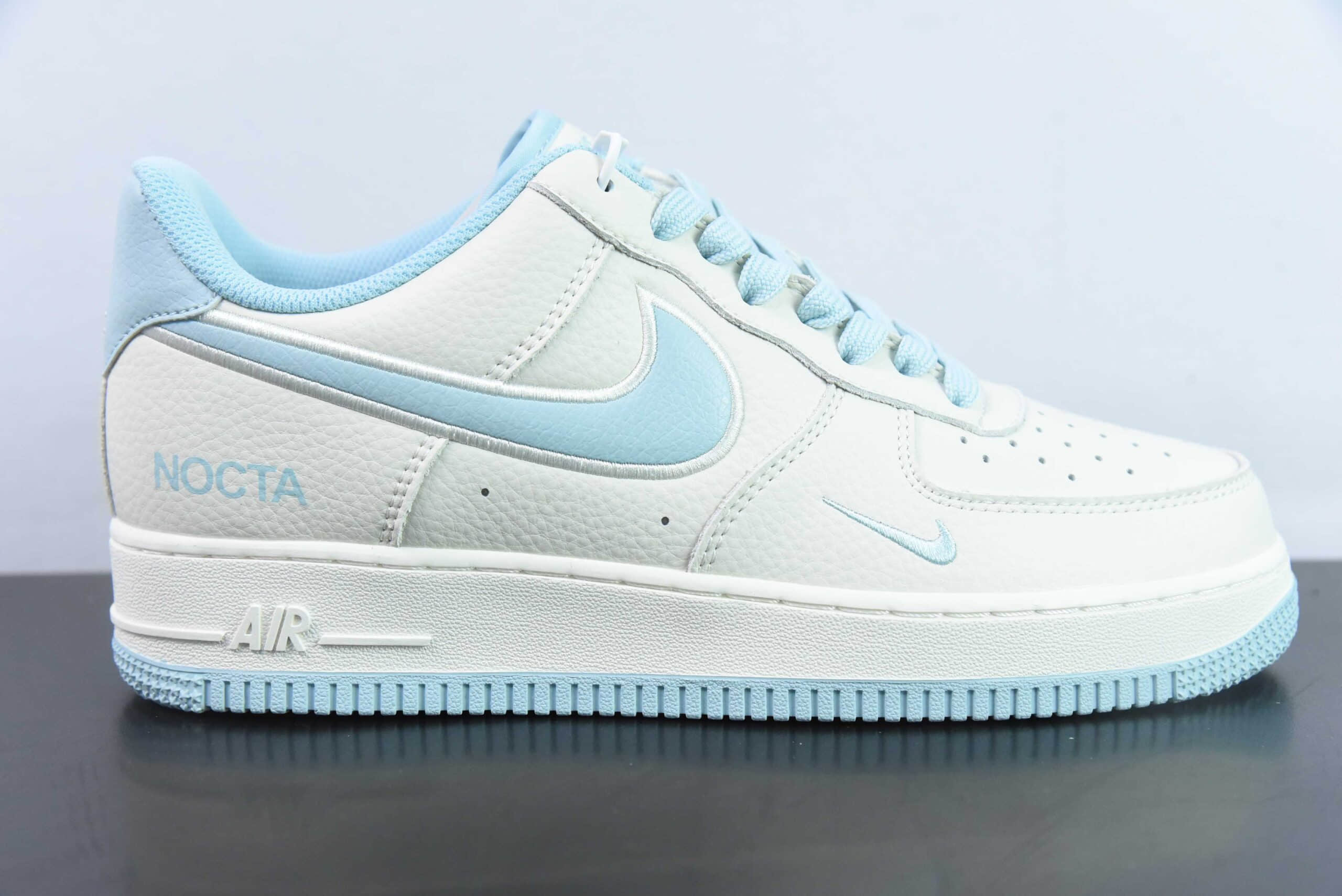 耐克Nike Air Force 1 07 LowNOCTA联名米白浅蓝电绣双钩空军一号经典低帮百搭休闲运动板鞋纯原版本 货号：N00224-026