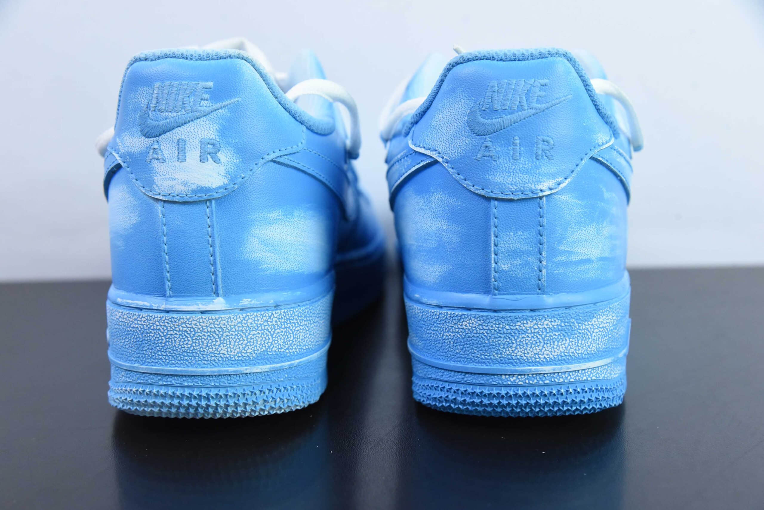 耐克Nike Air Force 1 Low 07 手绘喷绘蓝白空军一号低帮休闲板鞋纯原版本 货号：YY2024-929