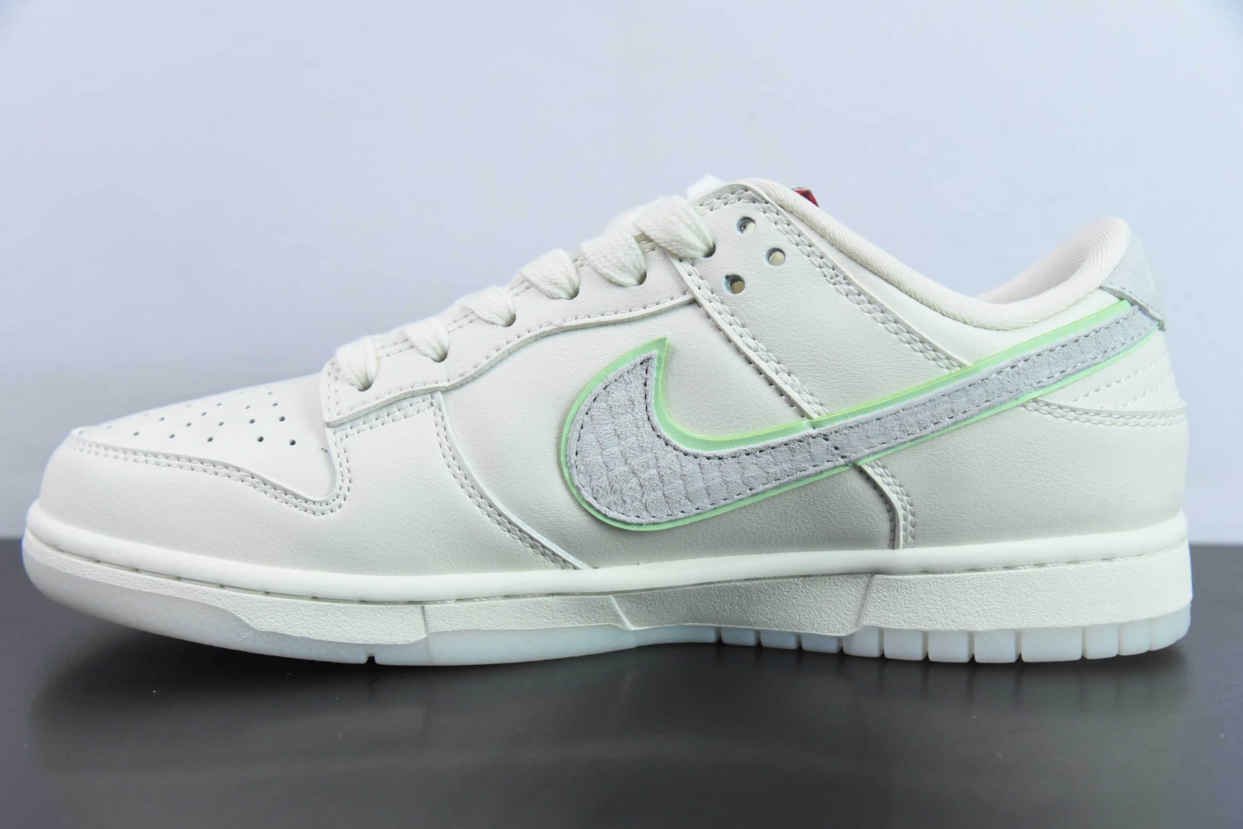 耐克Nike SB Dunk Low 龙年限定白龙王SB低帮休闲滑板鞋纯原版本 货号：CF3688-001