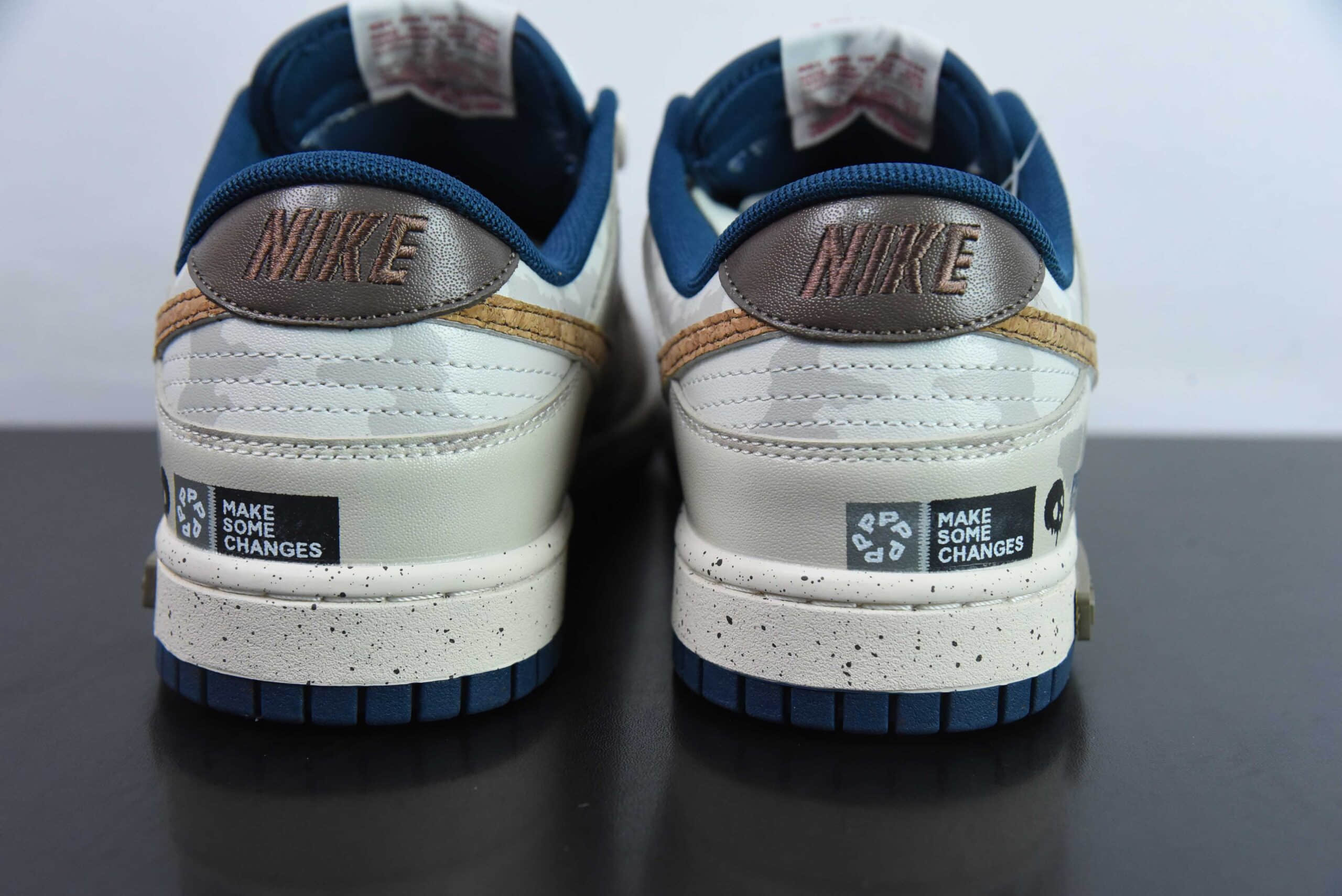 耐克Nike SB Dunk Low 熊猫则座机拓荒骑士求生米白棕SB低帮休闲滑板鞋纯原版本 货号：DD1391-400 