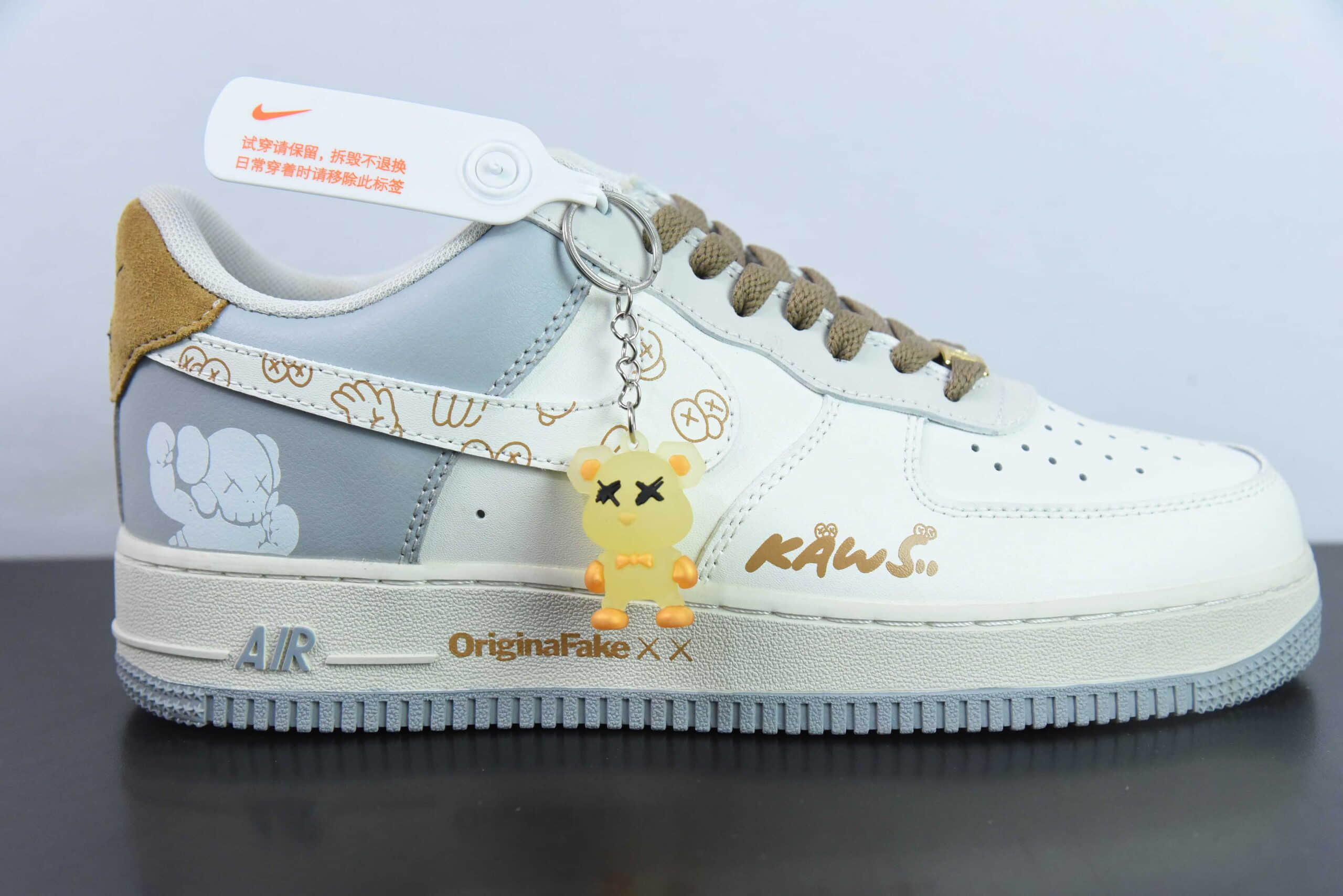 耐克Nike Air Force 1´07 Low x KAWS联名涂鸦白灰黄空军一号低帮百搭休闲运动板鞋纯原版本 货号：CW2288-207