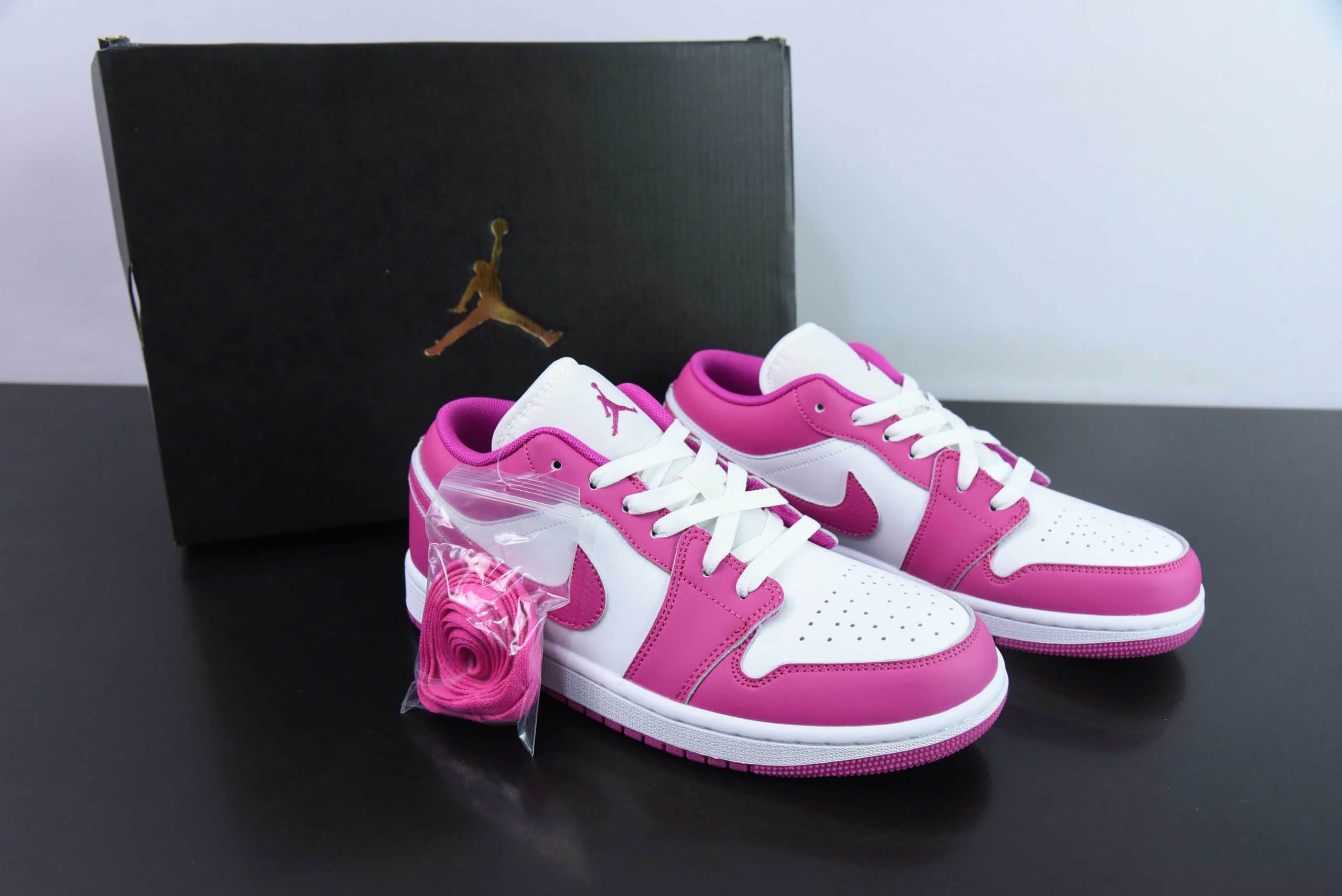 乔丹Air Jordan 1 Low AJ1 乔1玫红色低帮文化休闲运动板鞋纯原版本 货号： FV8486-600