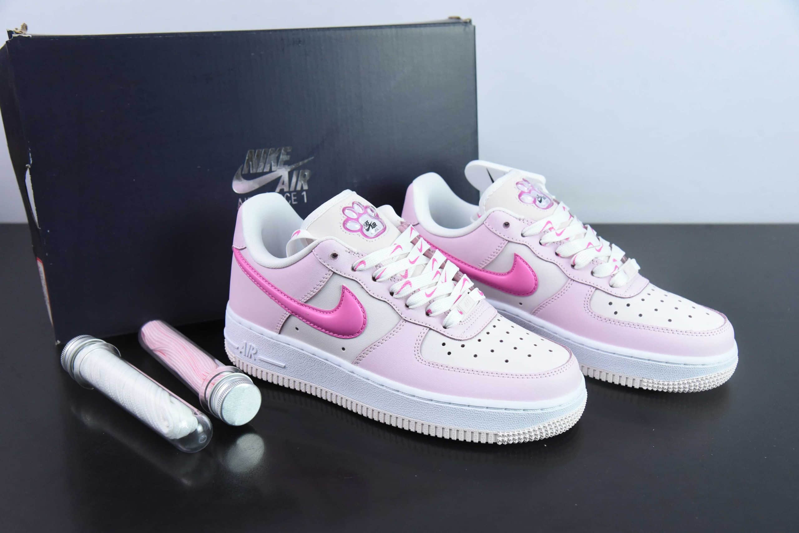 耐克Nike Air Force 1 Low 07 猫爪白粉空军一号低帮休闲板鞋纯原版本 货号：HM3696-661