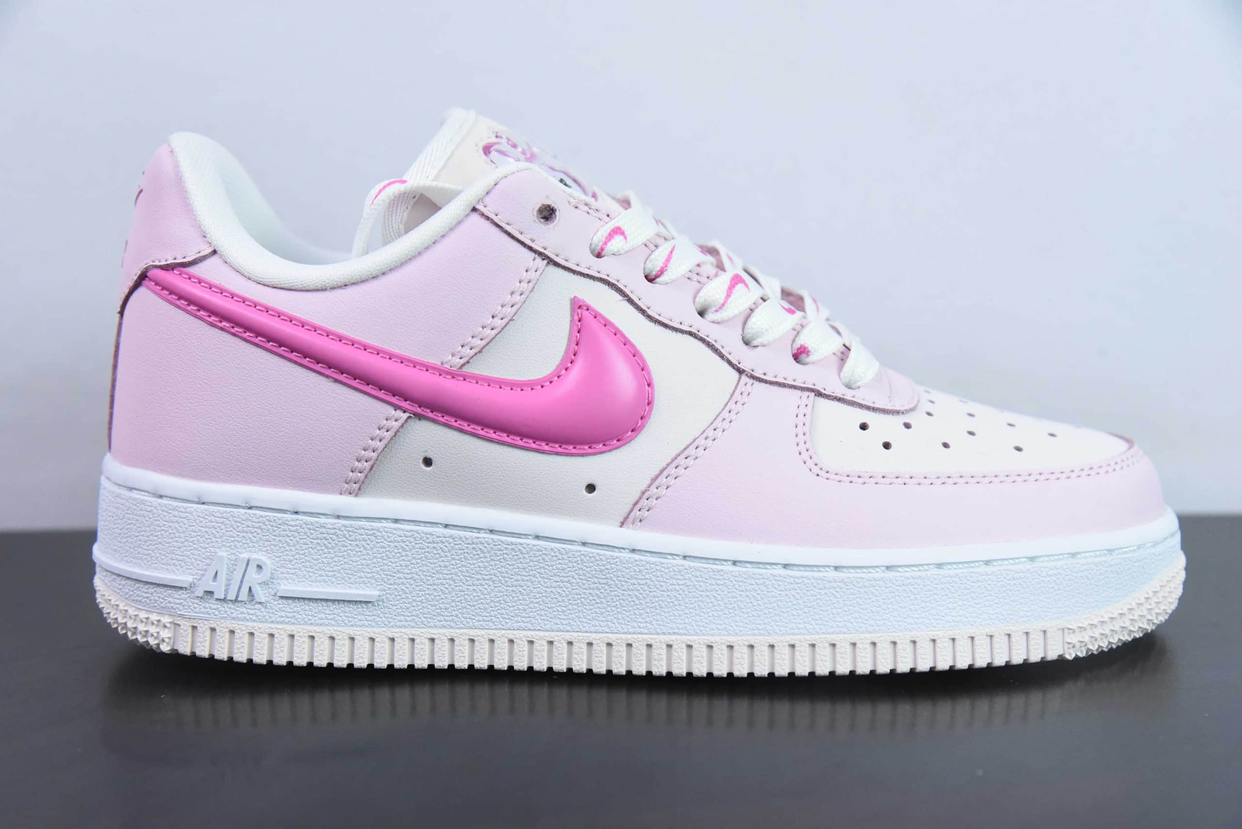 耐克Nike Air Force 1 Low 07 猫爪白粉空军一号低帮休闲板鞋纯原版本 货号：HM3696-661