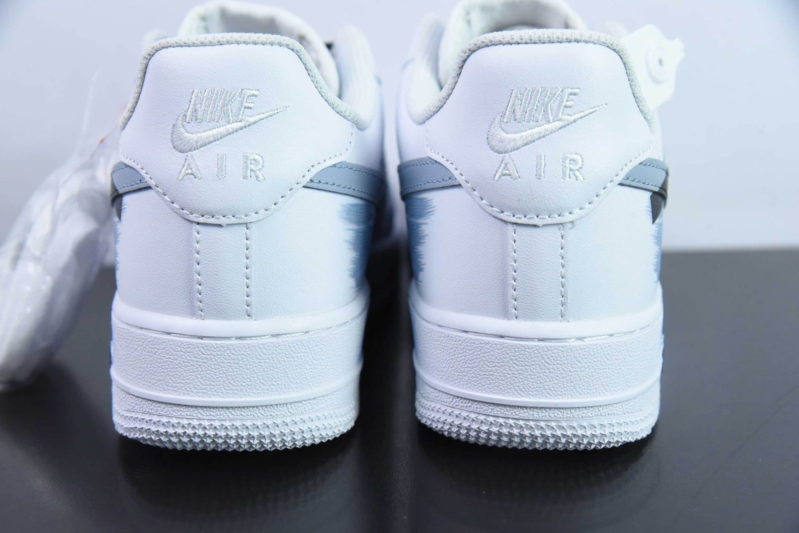 耐克Nike Air Force 1´07 Low 手绘断裂三勾阴影白蓝色空军一号低帮百搭休闲运动板鞋纯原版本 货号：CW2288-111