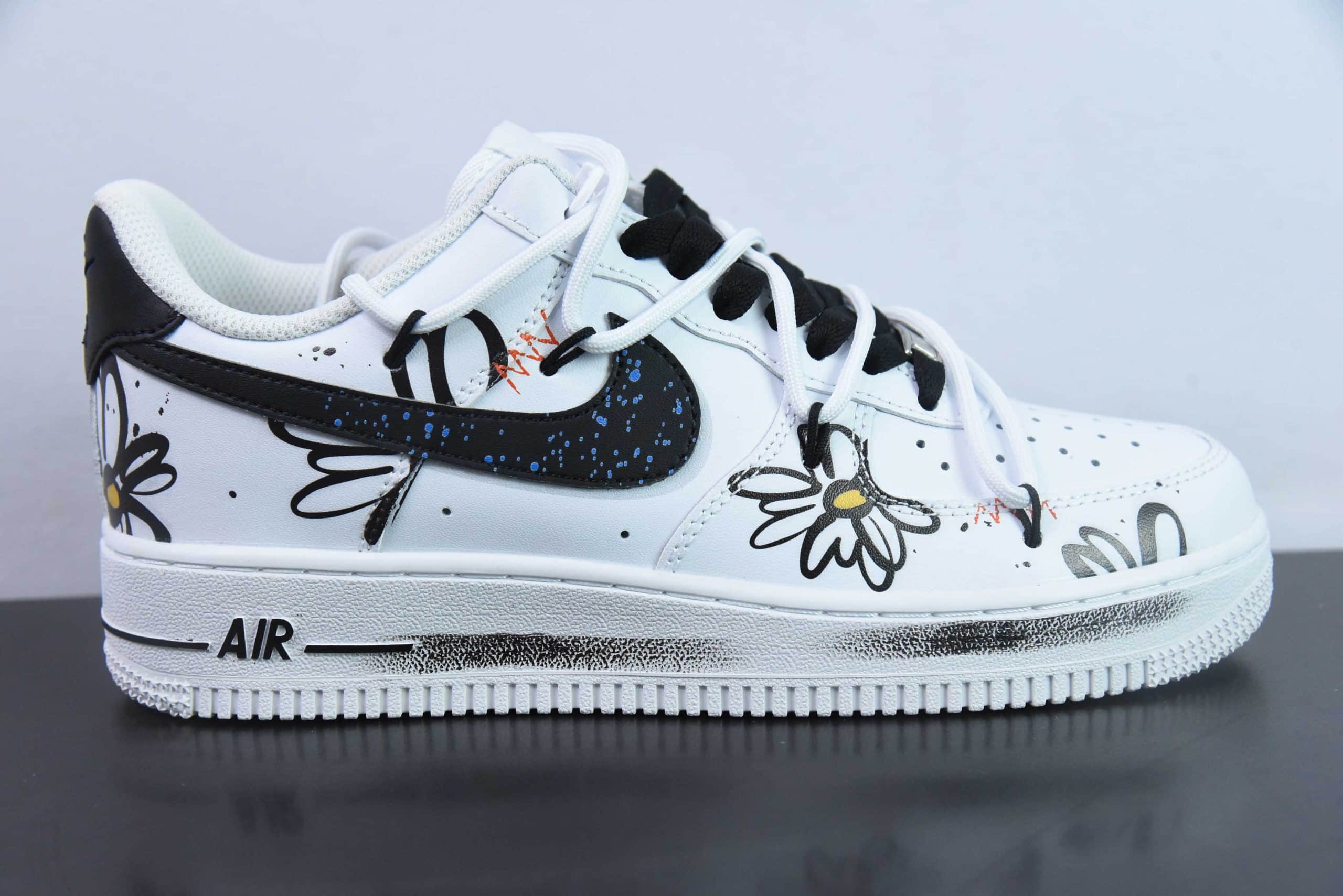 耐克Nike Air Force 1 Low’07 小皱菊喷绘空军一号绑带低帮休闲板鞋纯原版本 货号：ZH0316-025