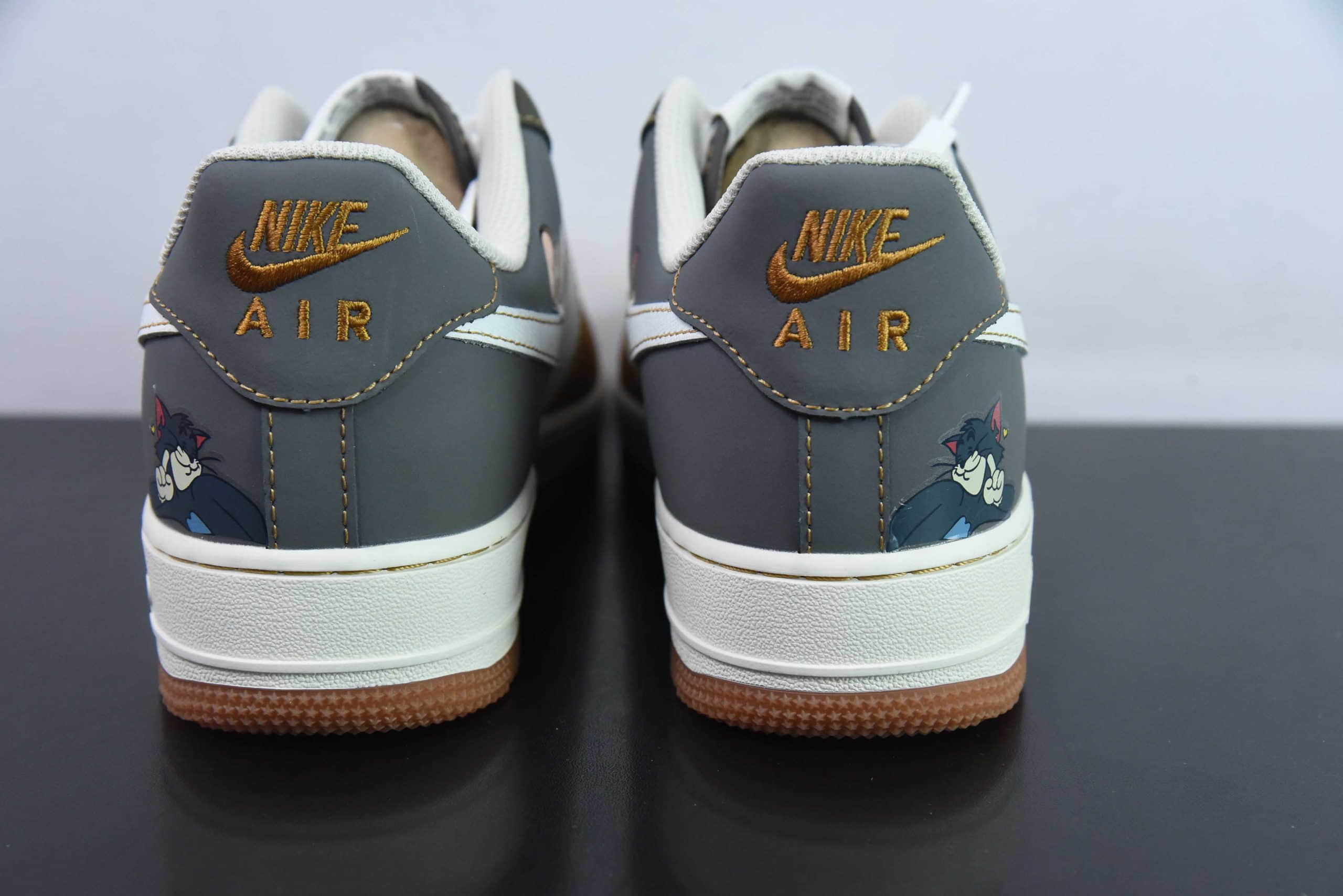 耐克Nike Air Force 1 Low 07 Tom and Jerry 猫和老鼠汤姆与杰瑞涂鸦拼色空军一号低帮休闲板鞋纯原版本 货号：DB3301-110