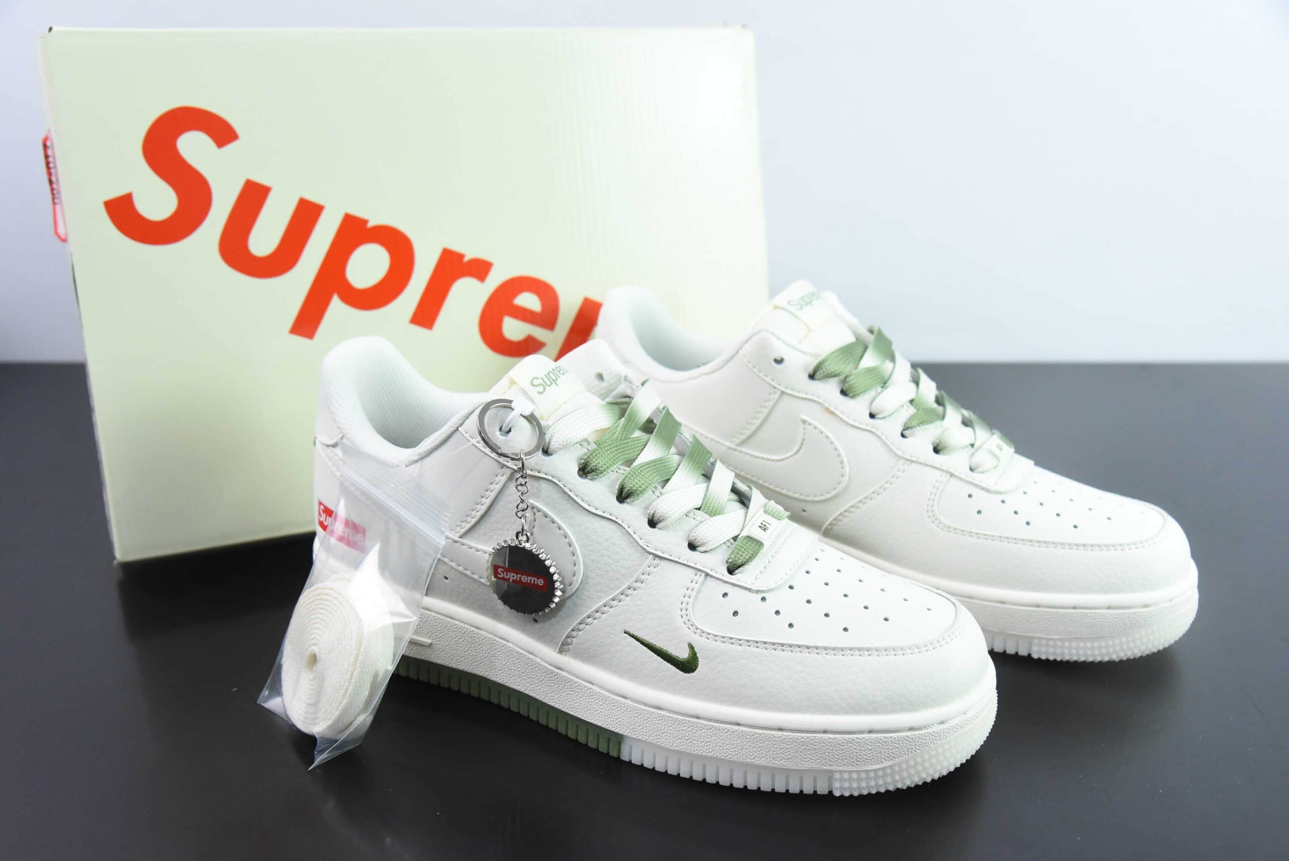 耐克Nike Supreme x Air Force 1 Low米白绿空军一号低帮休闲板鞋纯原版本 货号：BB7577-213