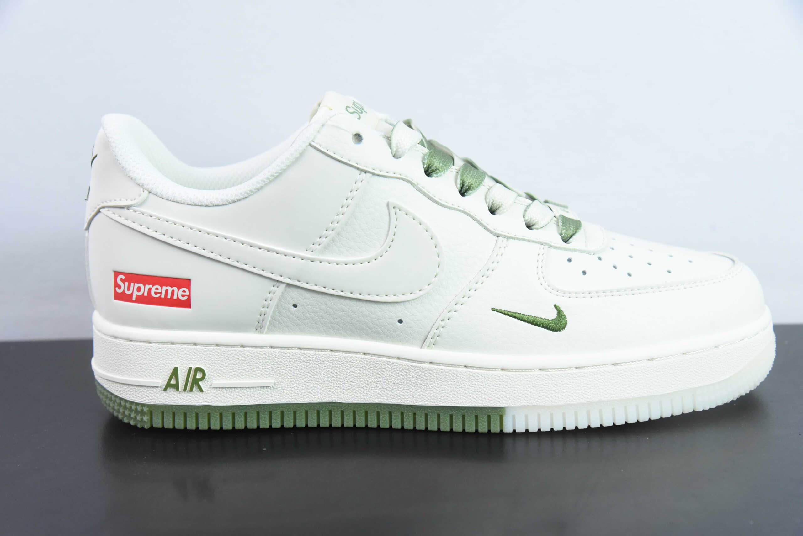 耐克Nike Supreme x Air Force 1 Low米白绿空军一号低帮休闲板鞋纯原版本 货号：BB7577-213