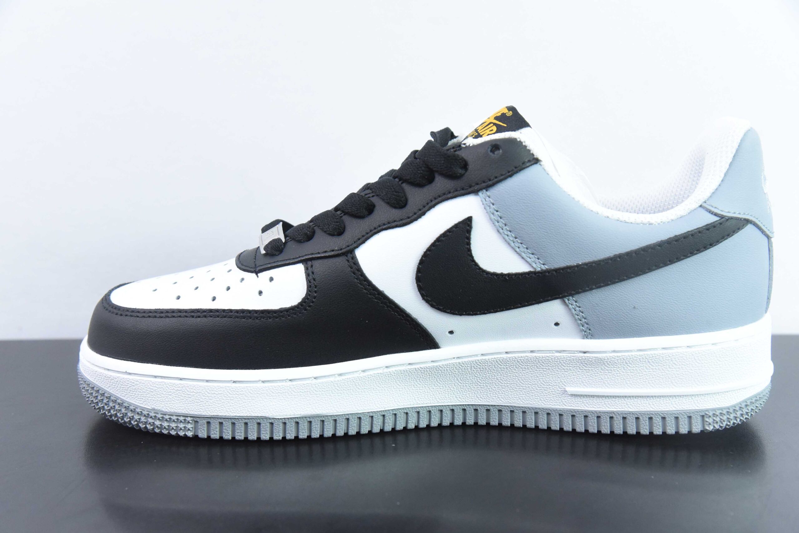 耐克Nike Air Force 1 AF1黑白灰空军一号低帮休闲板鞋纯原版本 货号：FB7162-081