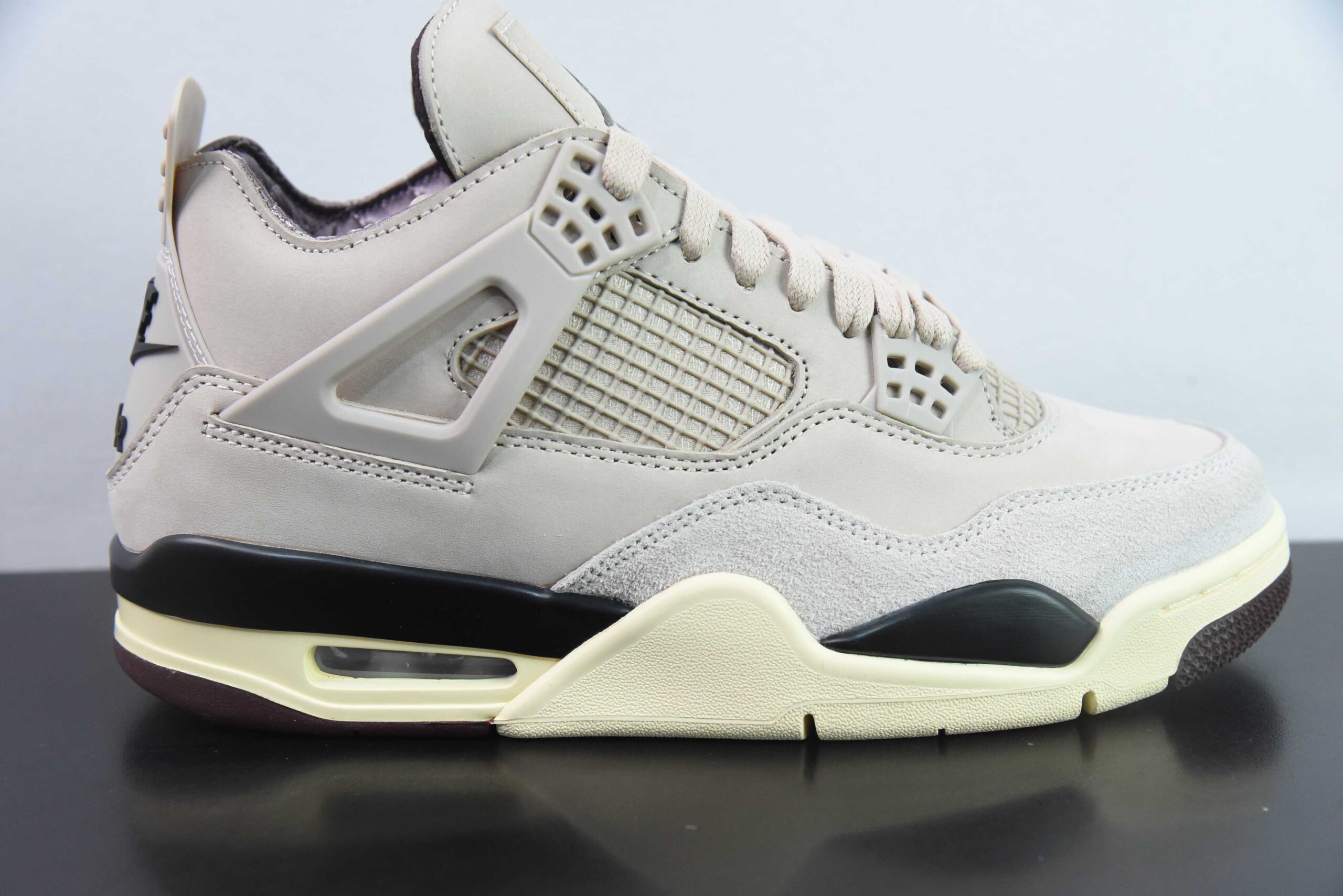 乔丹 A Ma Maniere x Air Jordan 4 “Fossil Stone” AJ4重磅联名奶茶棕文化篮球鞋纯原版本 货号：FZ4810-200 