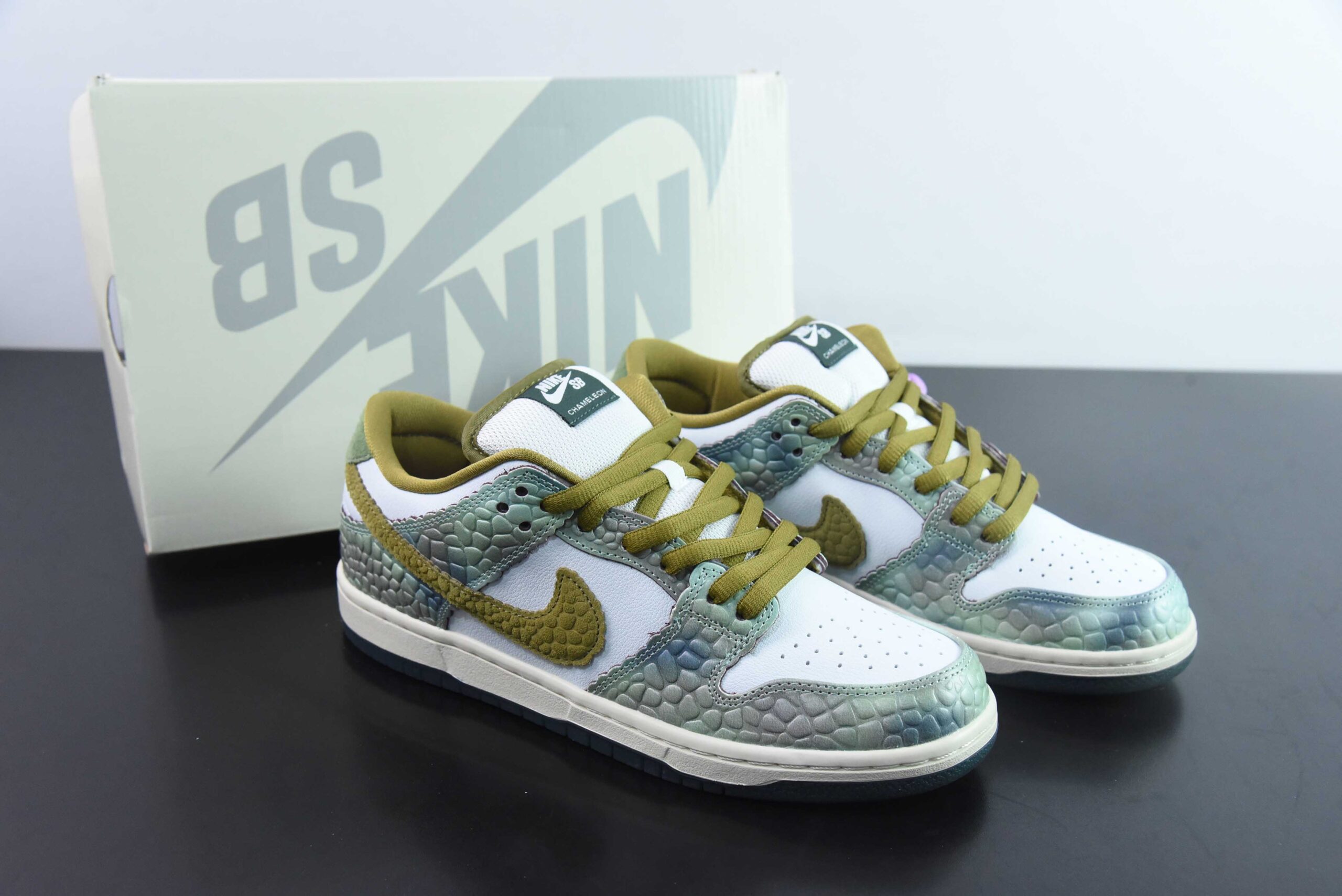 耐克Nike Alexis Sablone x NK SB Dunk Low AS联名款变色蜥蜴龙SB低帮休闲板鞋纯原版本 货号：HJ3386-300 