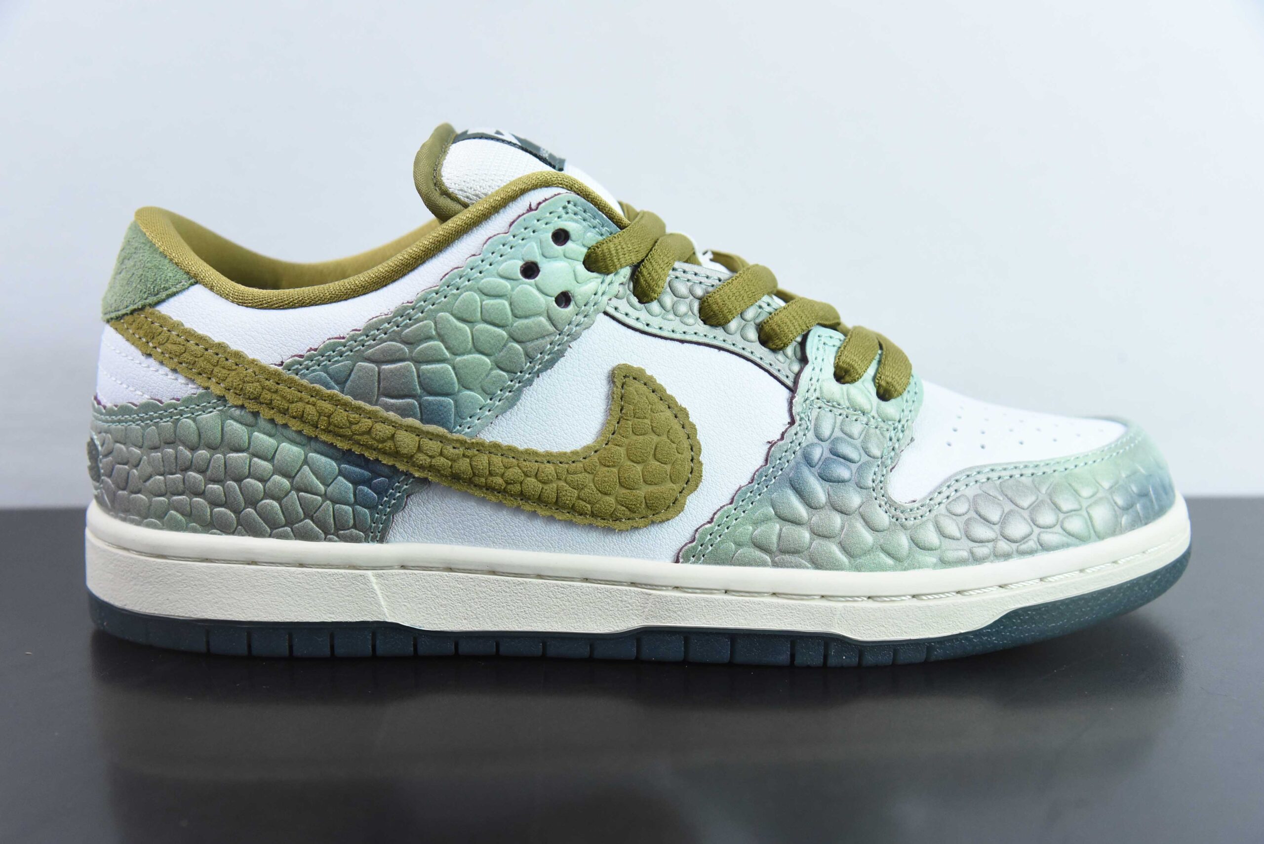 耐克Nike Alexis Sablone x NK SB Dunk Low AS联名款变色蜥蜴龙SB低帮休闲板鞋纯原版本 货号：HJ3386-300 