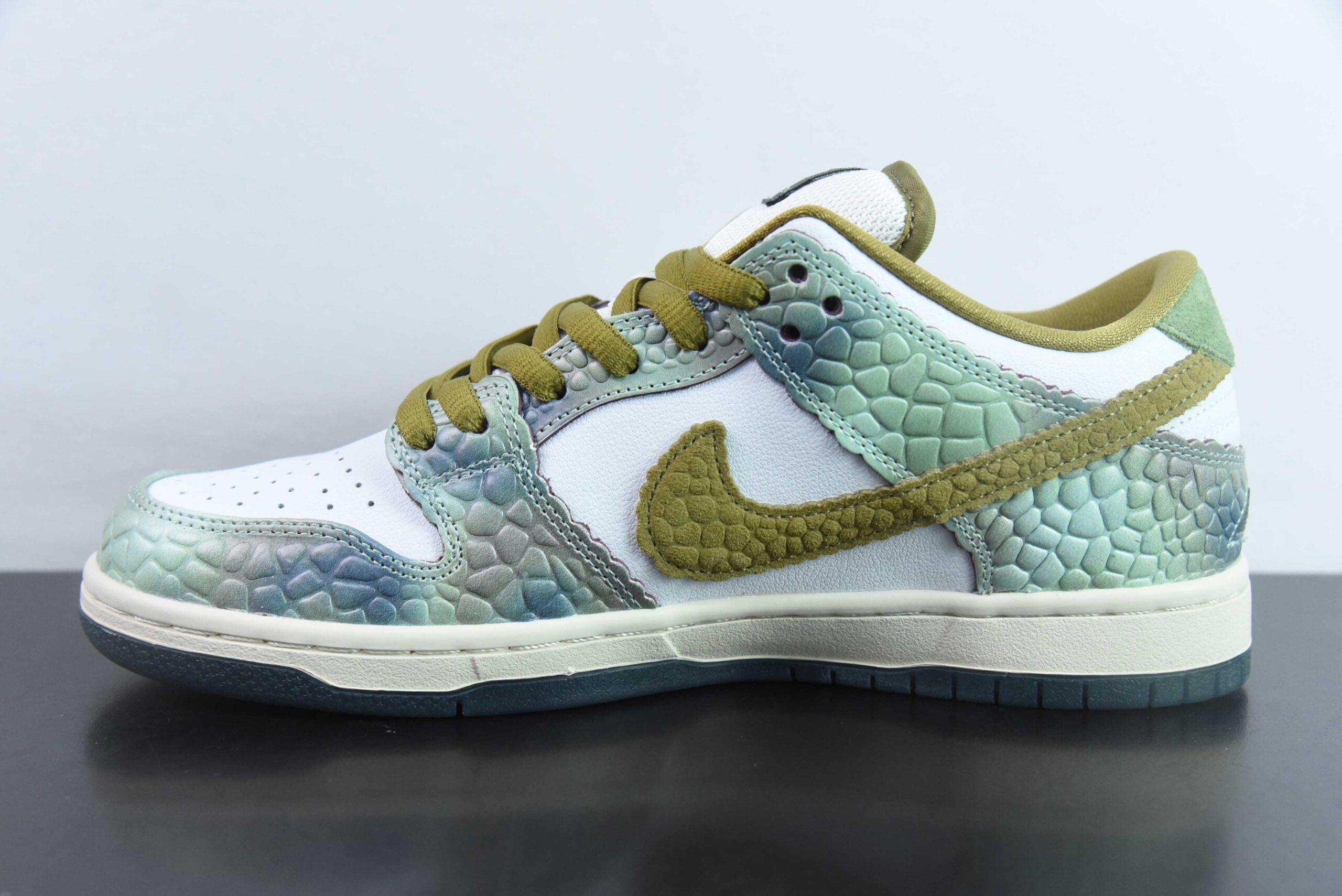 耐克Nike Alexis Sablone x NK SB Dunk Low AS联名款变色蜥蜴龙SB低帮休闲板鞋纯原版本 货号：HJ3386-300 