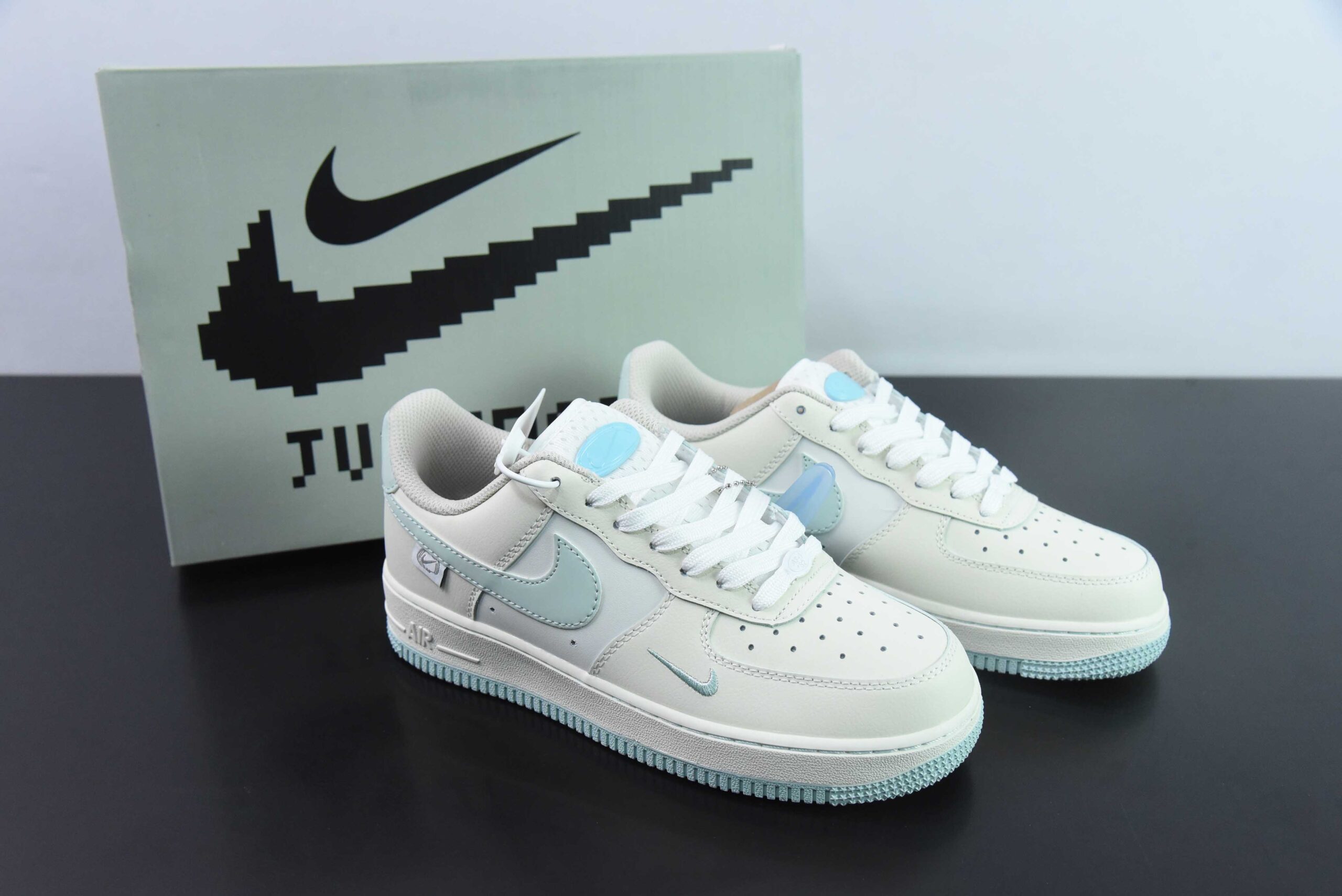 耐克Nike Air Force 1 Low 07 米蒂芙尼绿小钩空军一号低帮休闲板鞋纯原版本 货号：FB1839-211