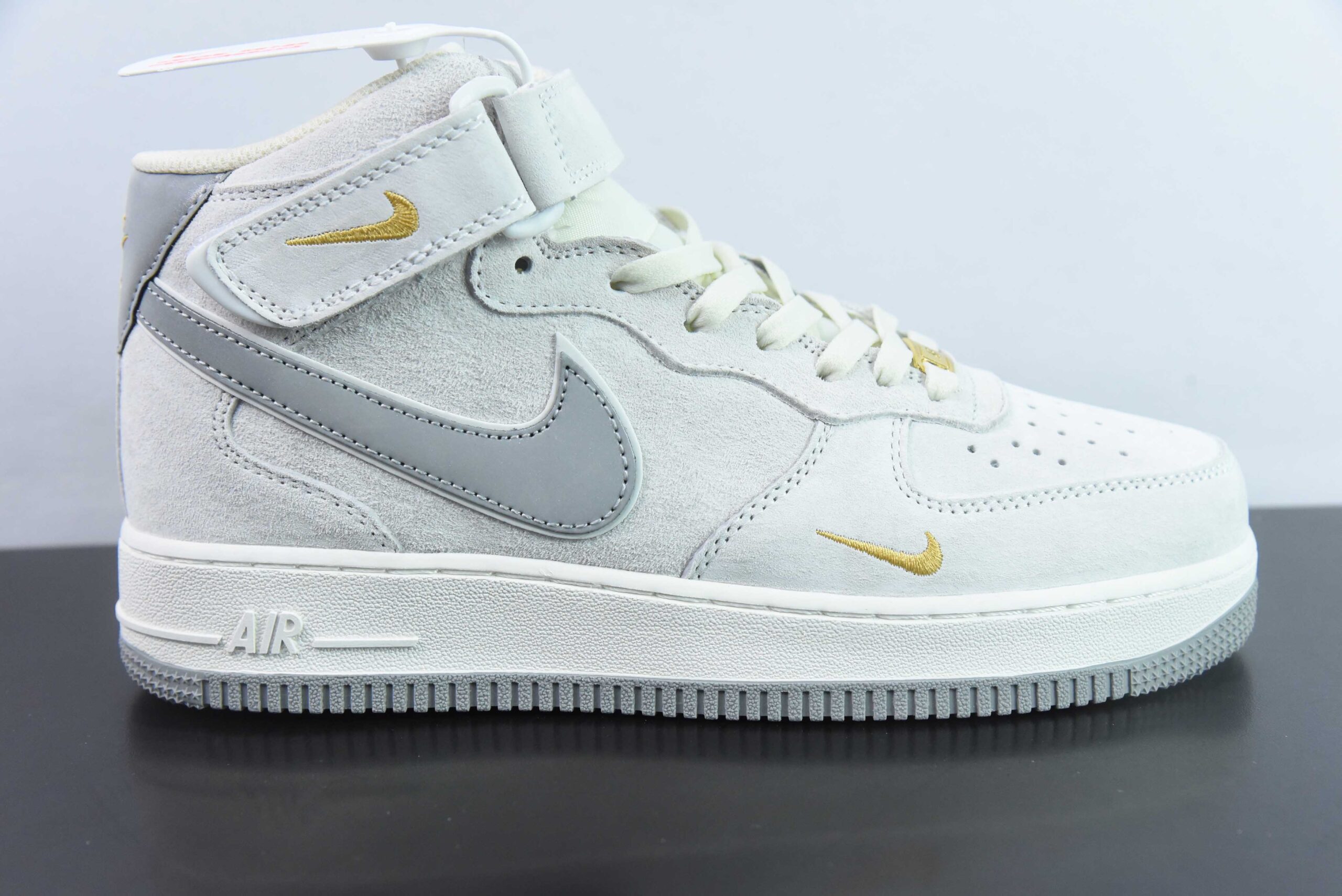 耐克Nike Air Force 1MID ’07灰麂皮小勾空军一号中帮休闲板鞋纯原版本 货号：KG3031-012 