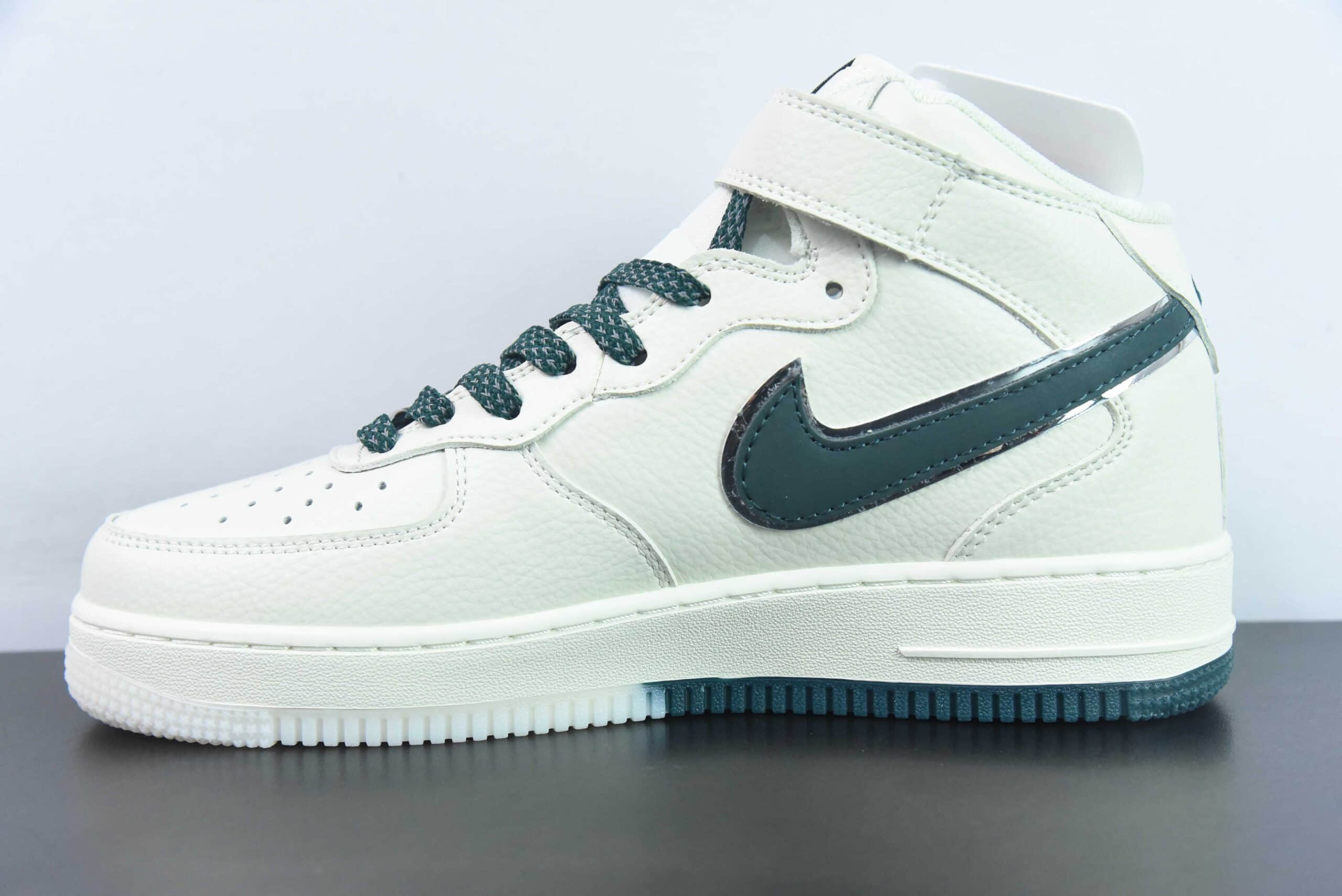 耐克Nike Air Force 1'07 Mid 米绿双色底满天星空军一号中帮休闲板鞋纯原版本 货号：XL0236-235