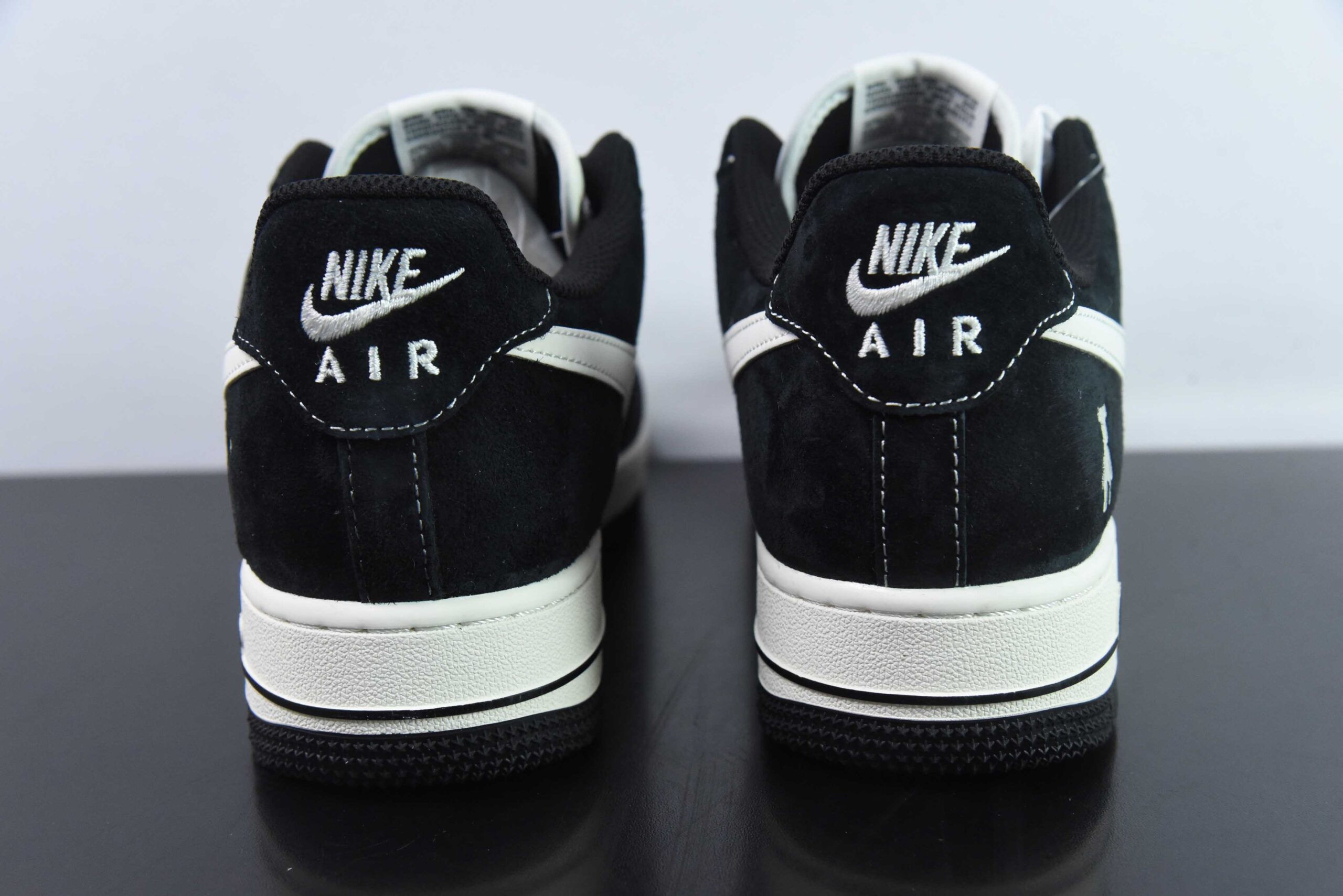 耐克Nike Air Force 1´07 Low暴力熊联名白黑印花” 空军一号低帮百搭休闲运动板鞋纯原版本 货号：SJ9188-003