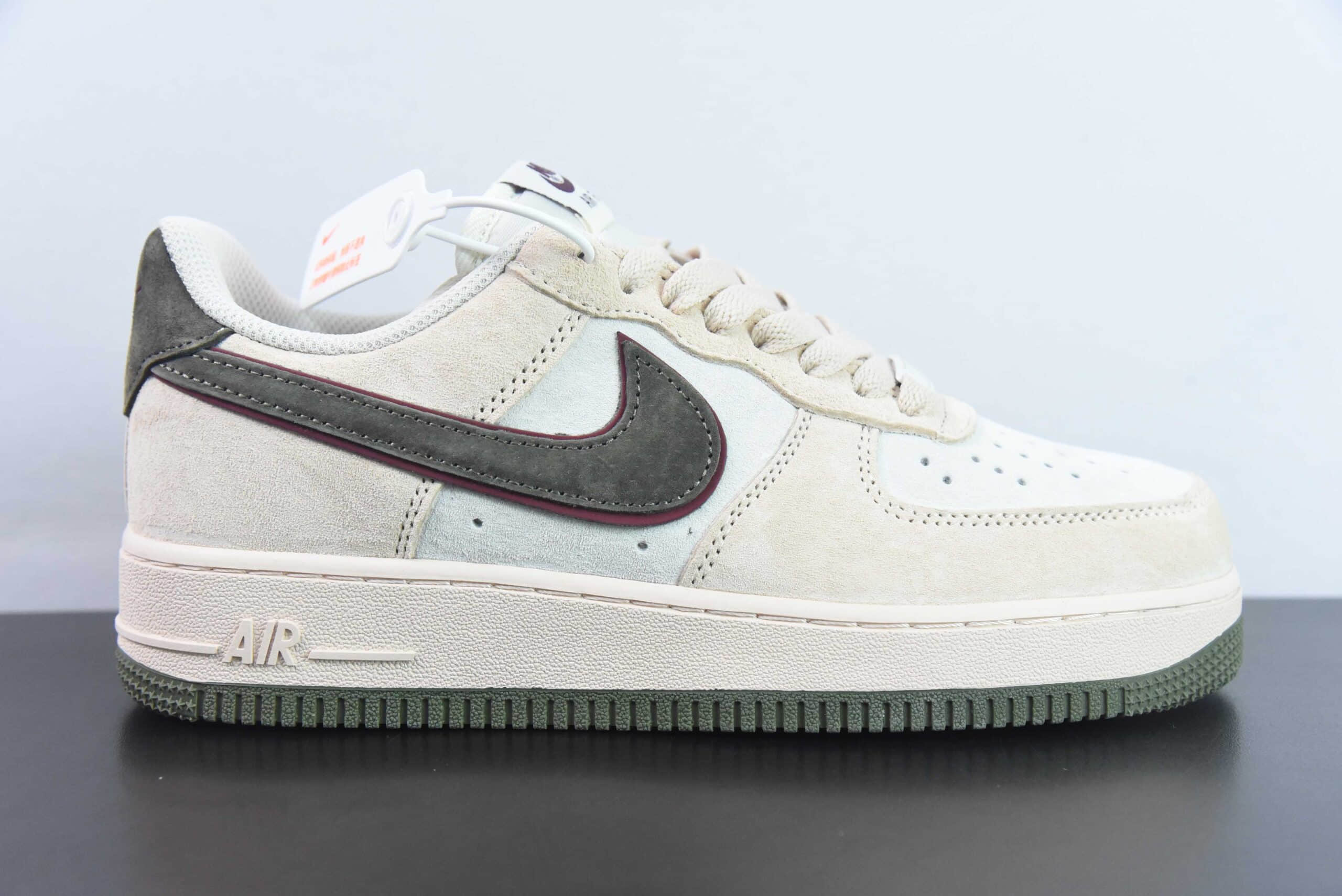 耐克Nike By You Air Force 1‘07 Low Retro SP大友克洋联名麂皮肉粉暗绿佐罗空军一号低帮经典百搭休闲运动板鞋纯原版本 货号：LF8989-111 