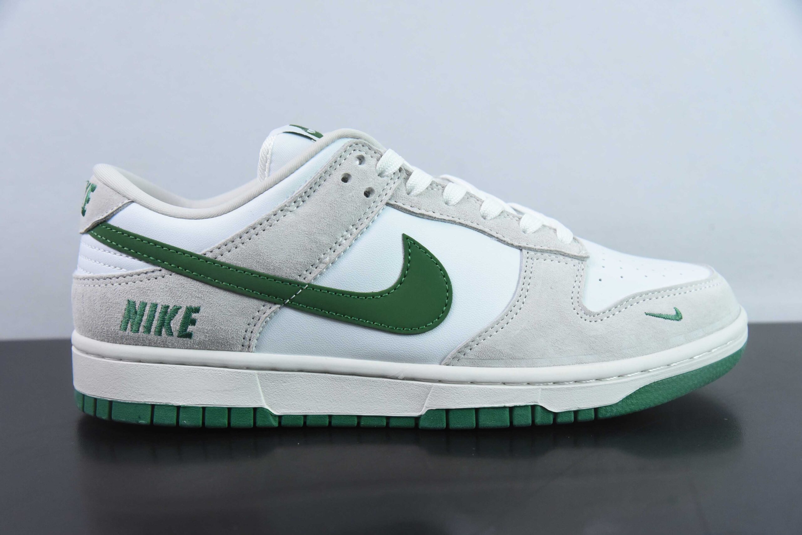 耐克Nike SB Dunk Low 猪八绿勾SB低帮休闲滑板鞋纯原版本 货号： KK1888-013