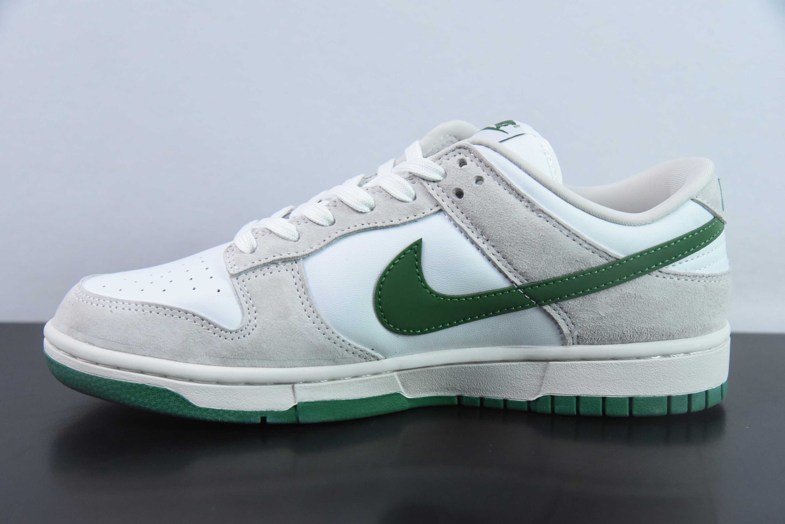 耐克Nike SB Dunk Low 猪八绿勾SB低帮休闲滑板鞋纯原版本 货号： KK1888-013