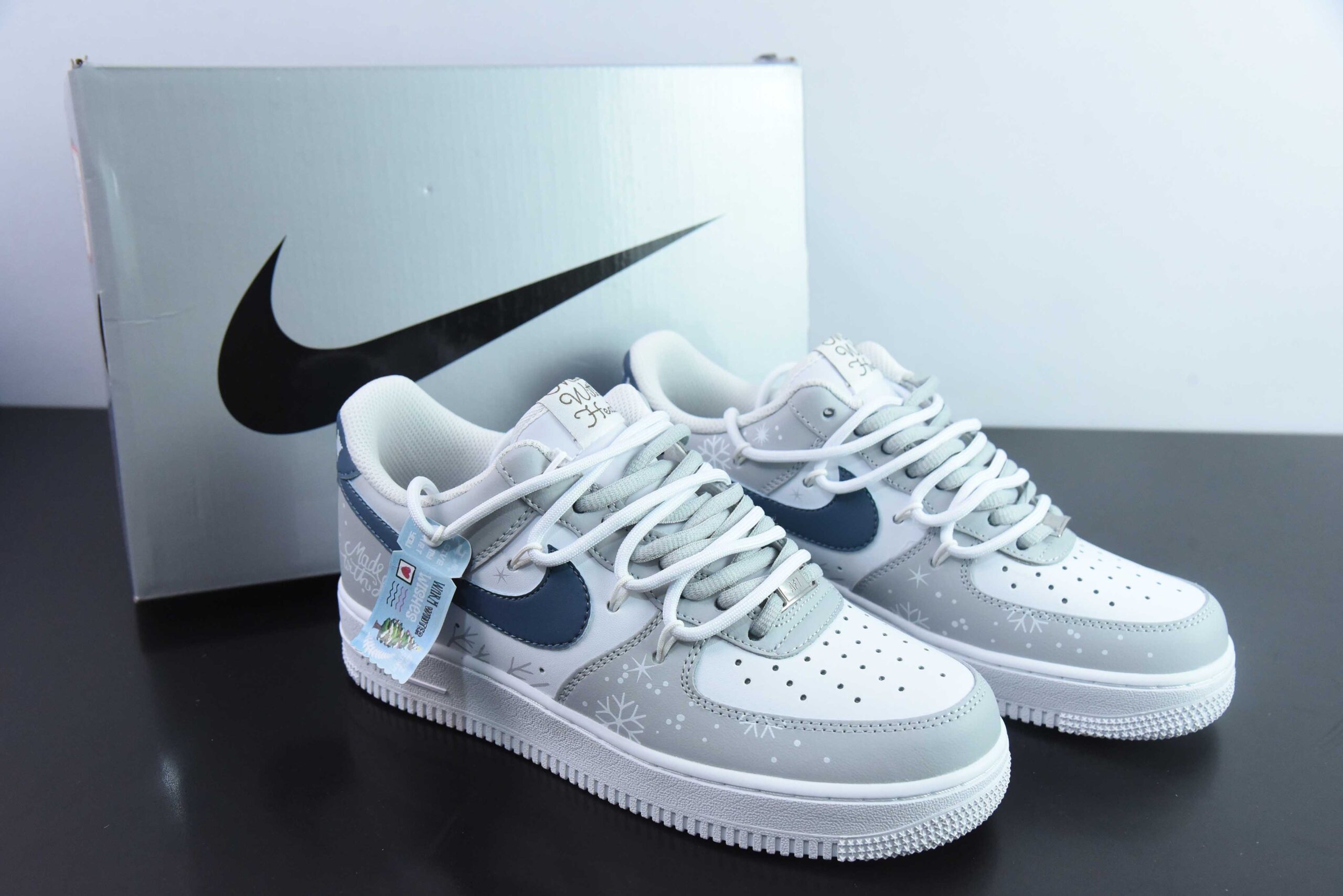 耐克Nike Air Force 1'07 Low 冰雪奇缘喷绘空军一号绑带低帮休闲板鞋纯原版本 货号：ZH0316-035