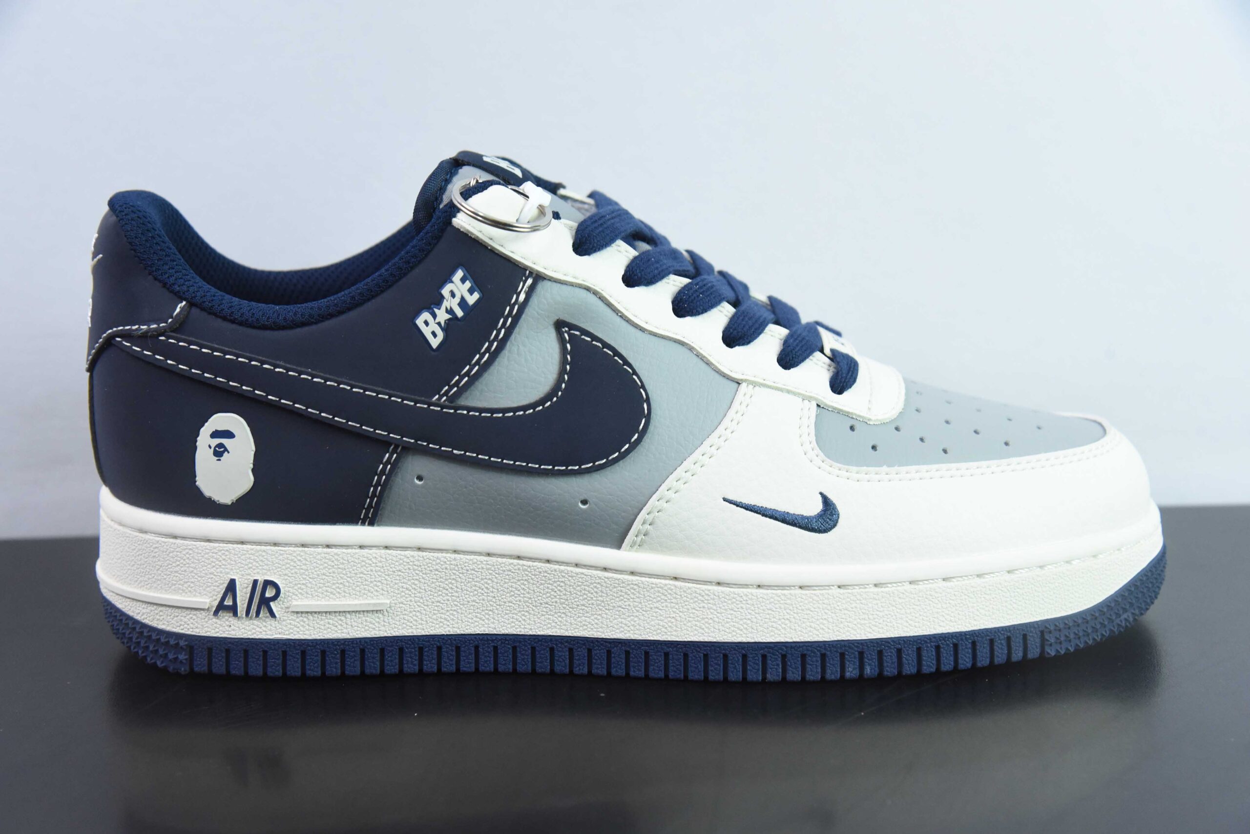 耐克NIke Air Force 1 '07 Low “Bape联名深蓝米灰”空军一号低帮休闲板鞋纯原版本 货号：BB6566-206