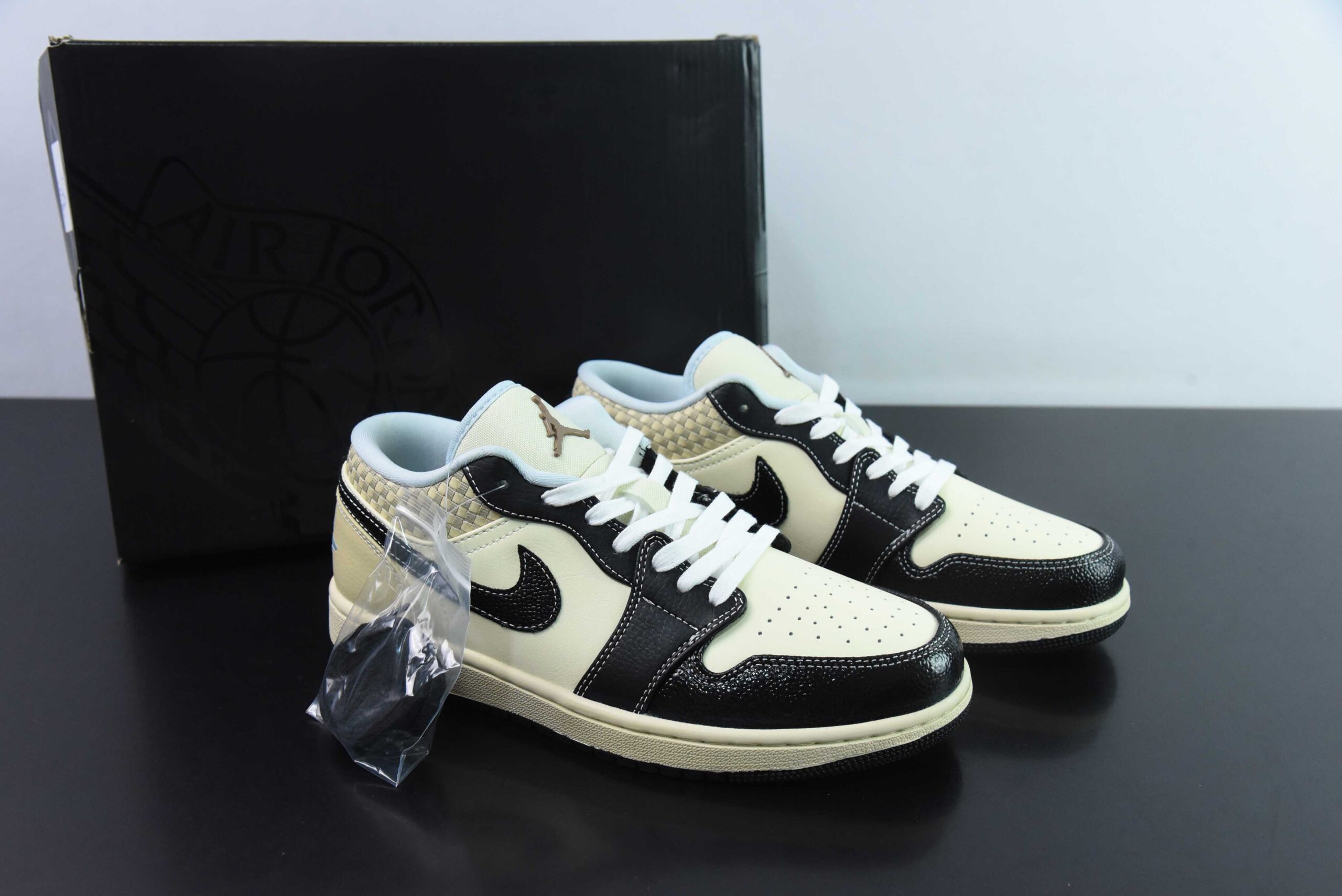 乔丹Air Jordan 1 Low ”Coconut Milk Black“ AJ1 乔1海岛风情低帮文化篮球鞋纯原版本 货号：HQ3437-101 